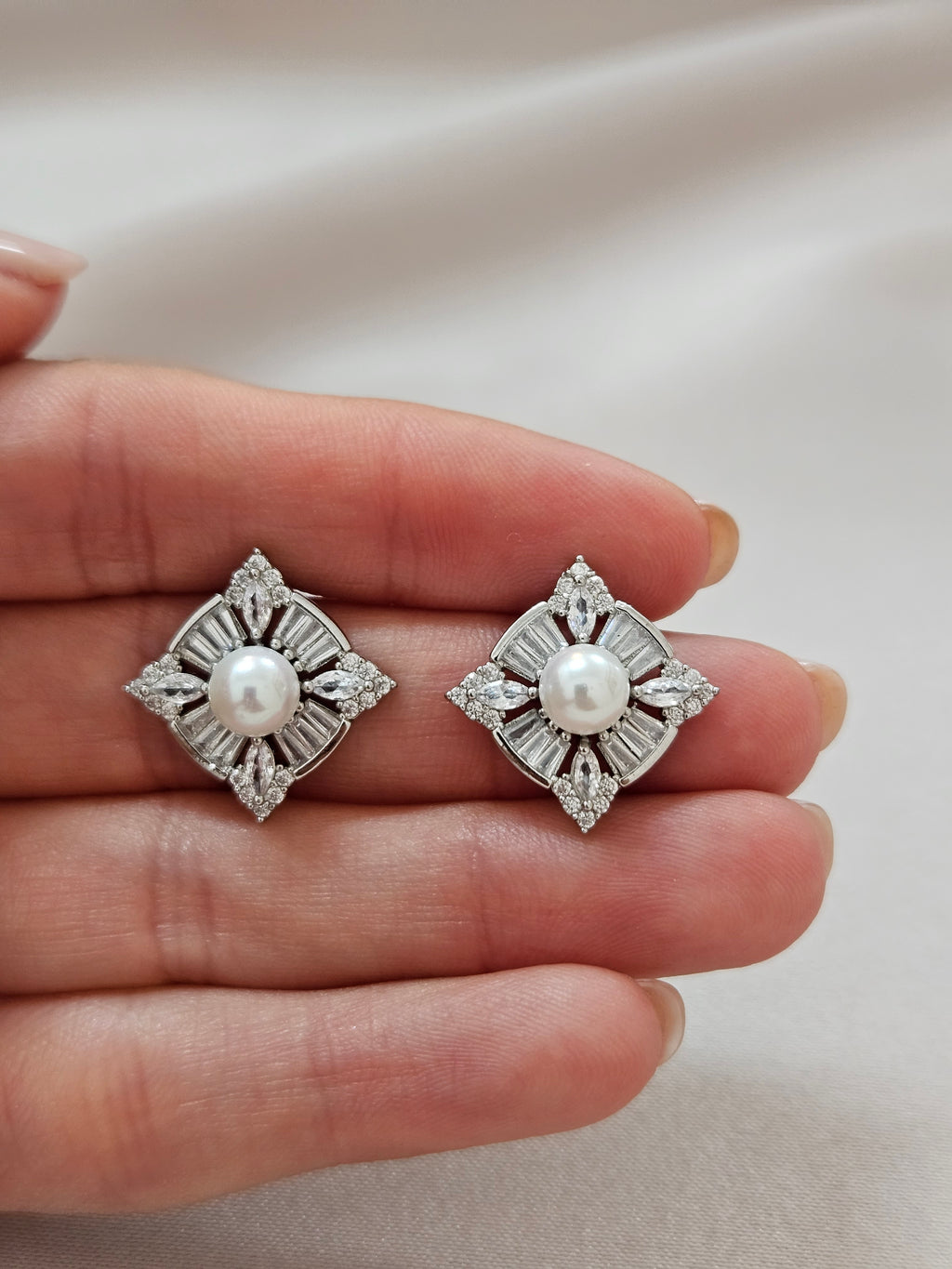 small geometric silver stud pearl earrings 
