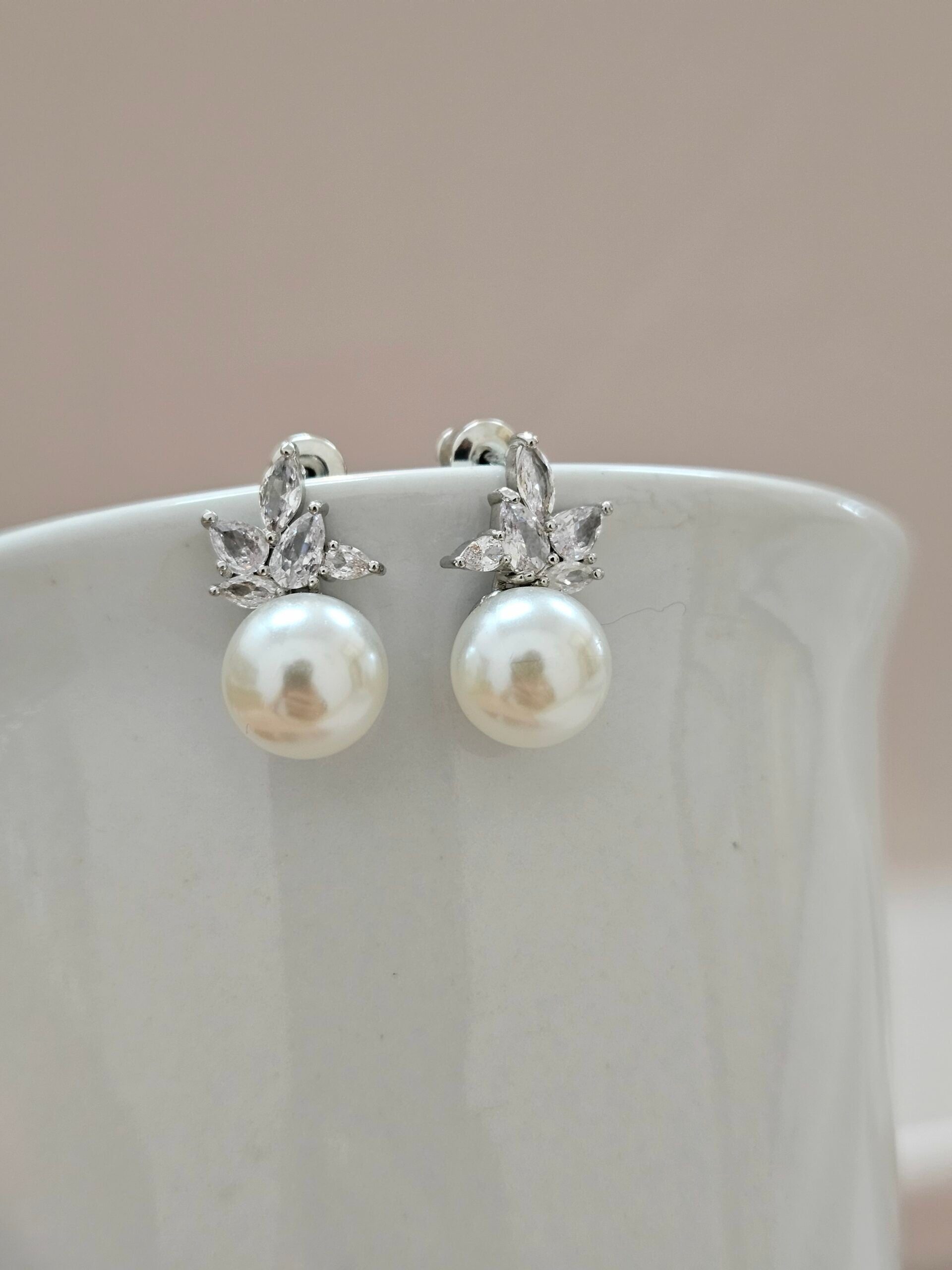 Small Stud Pearl Earrings - AESP15