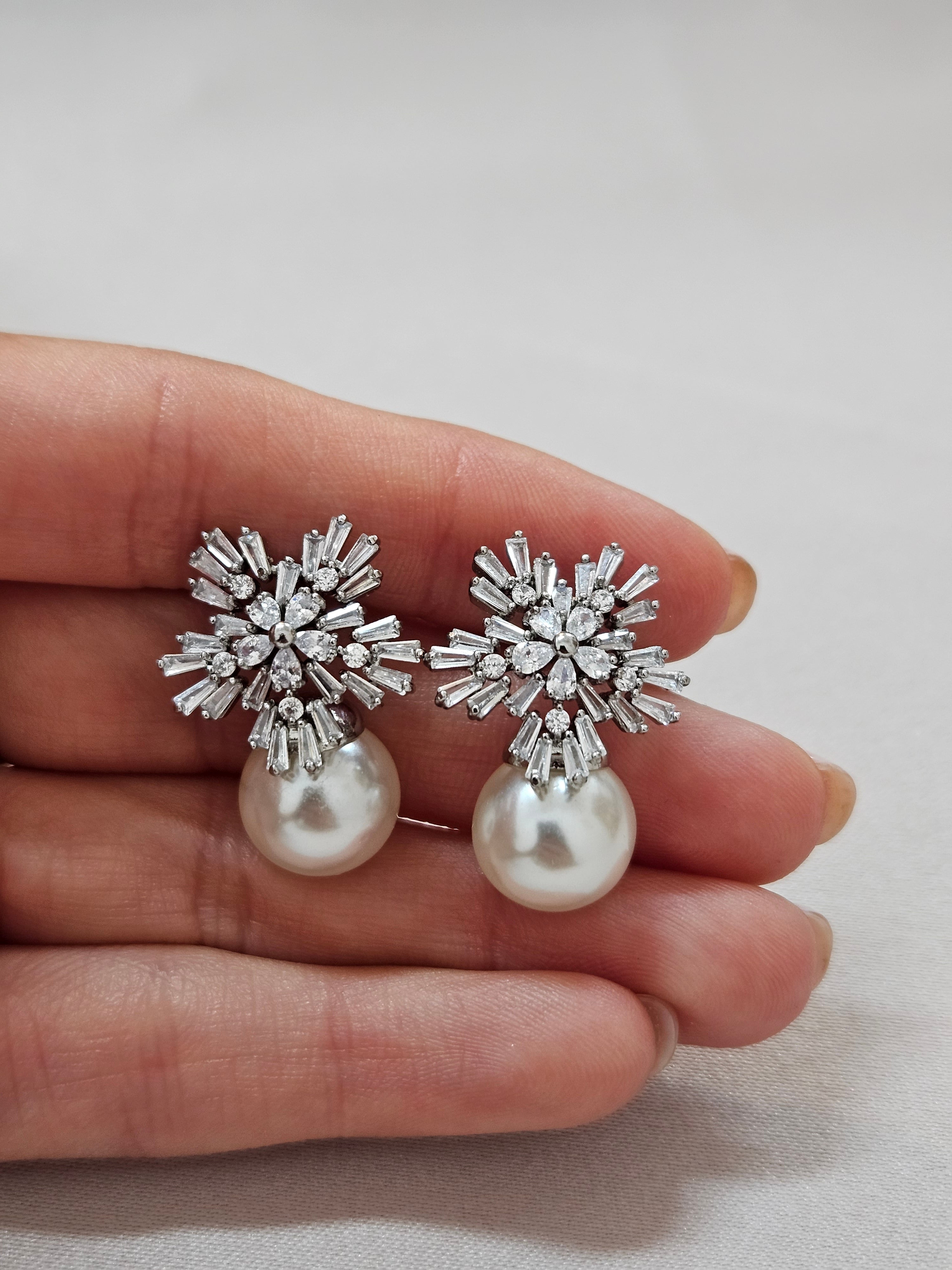 Snowflake Pearl Earrings