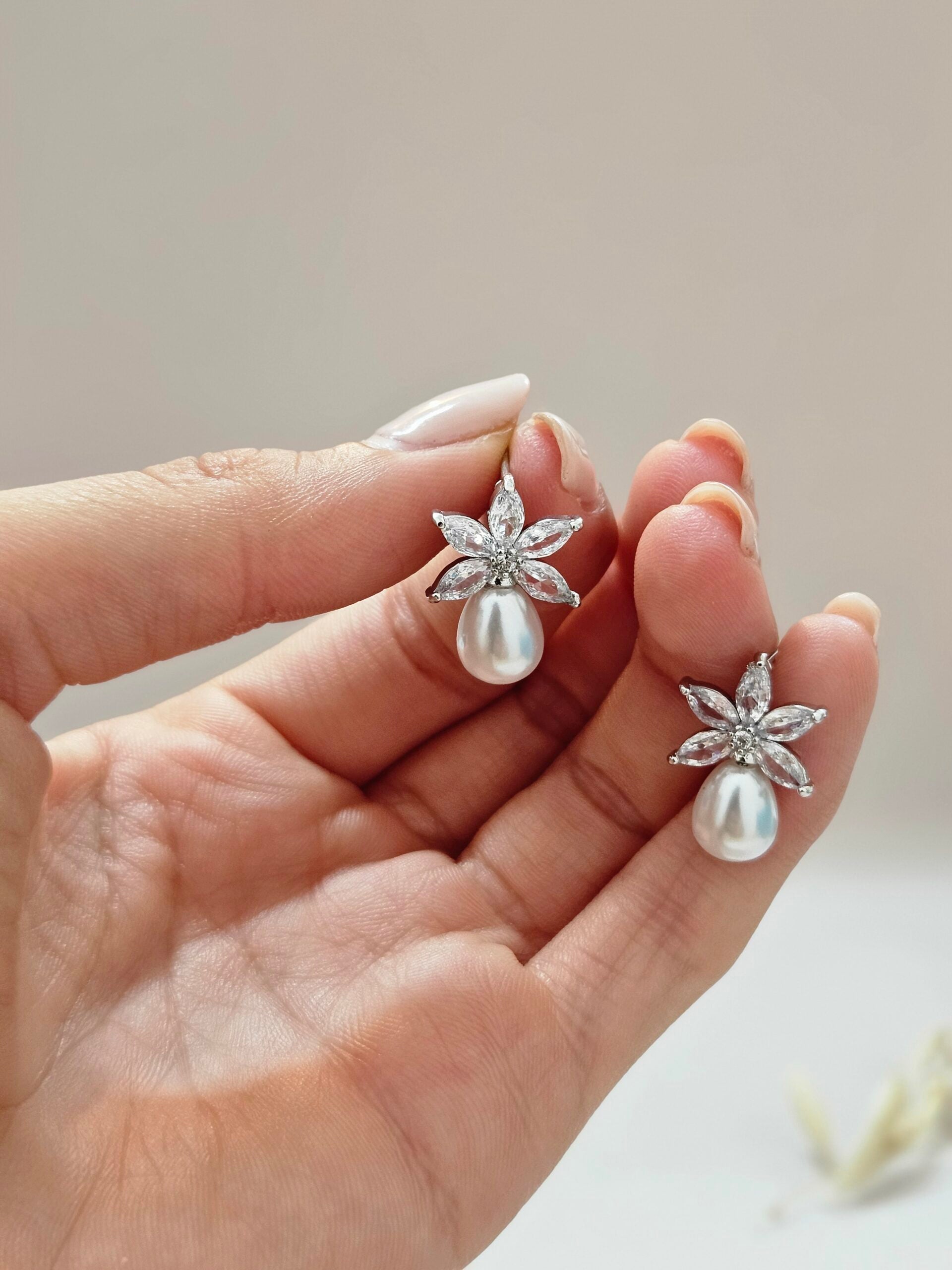 Delicate Bridal Floral Crystal Pearl Stud Earrings - AESP45