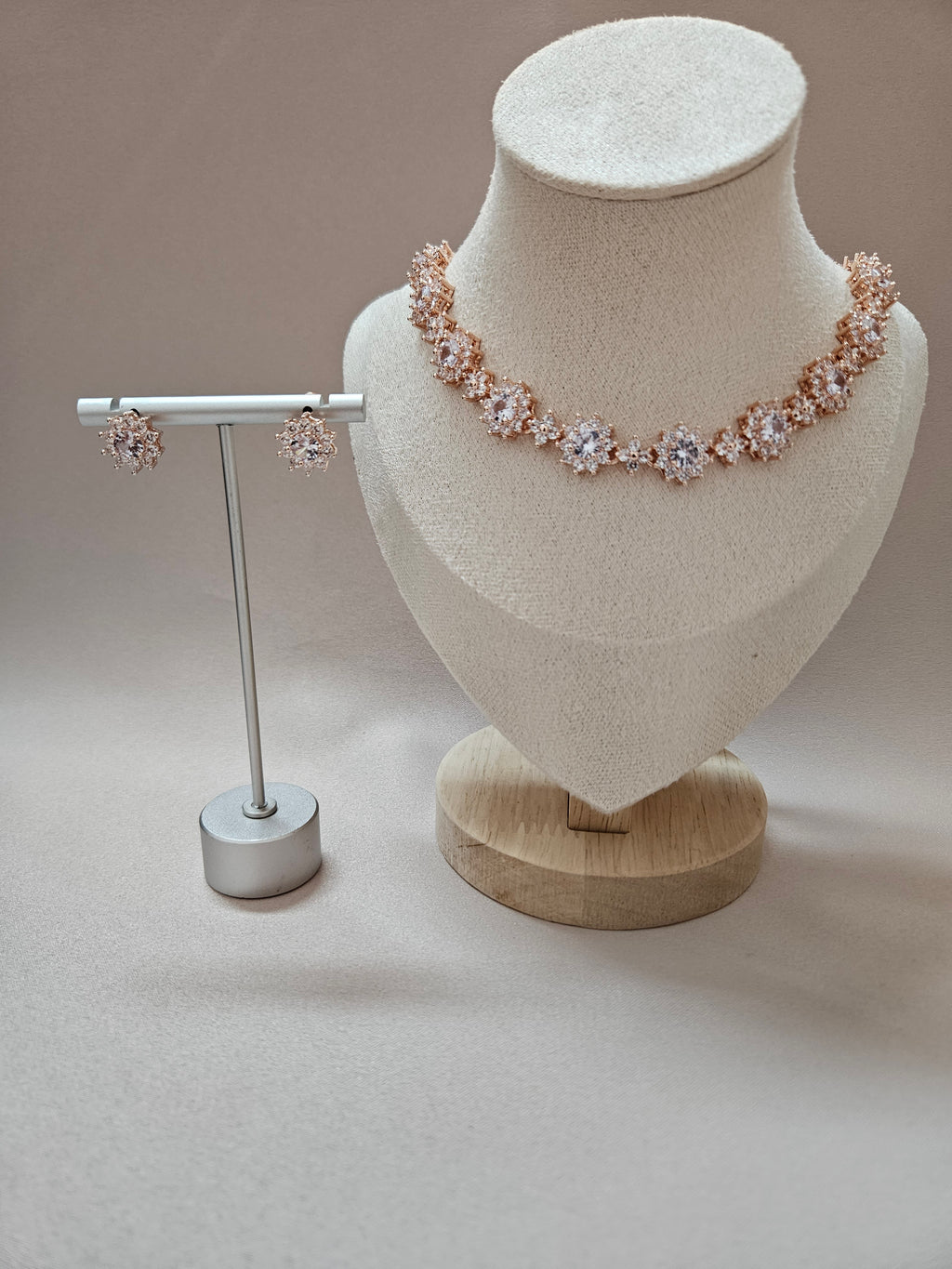 Rosegold Floral Necklace And Earrings Set