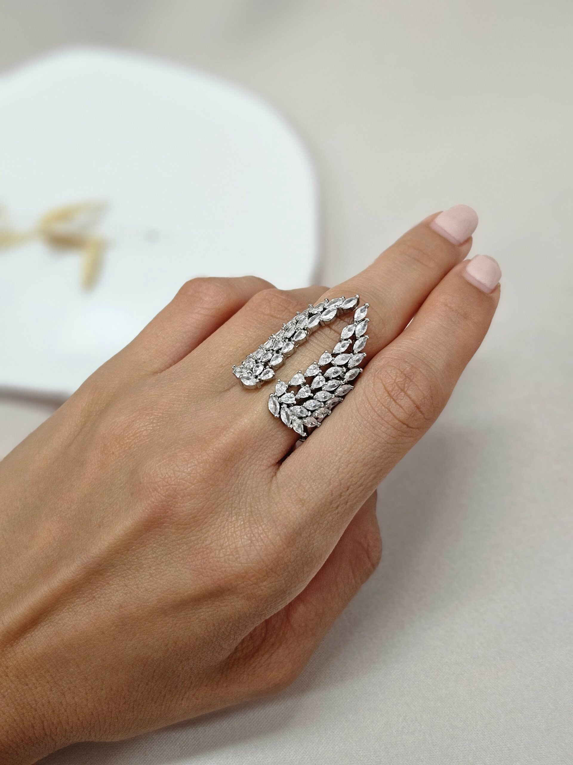 Bold Silver Leaf-Cut Crystal Open Statement Ring - AESC15