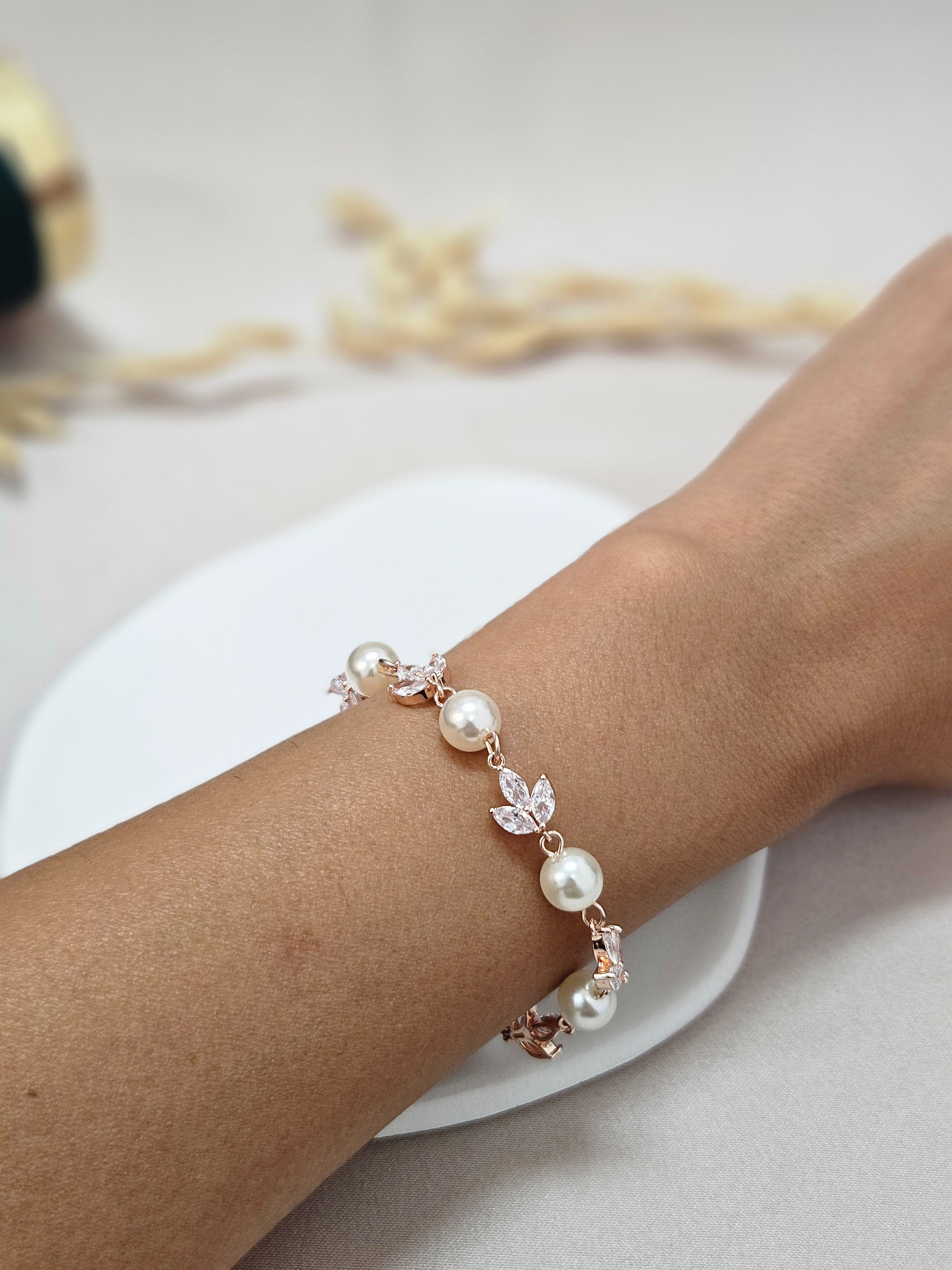 Adjustable Rose gold Pearl Crystal Bralecet