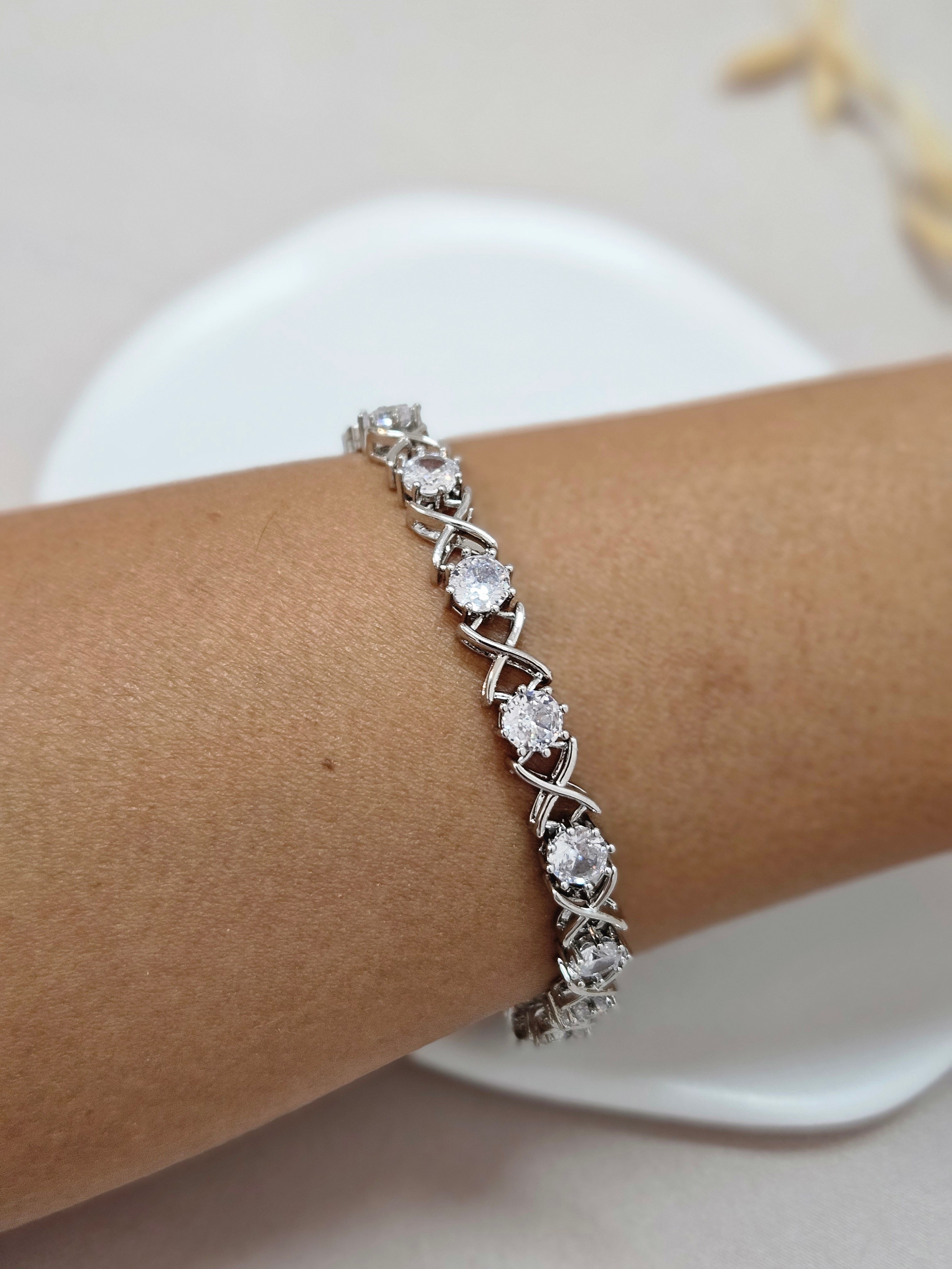 bridal round and marquise-cut cubic zirconia bracelet