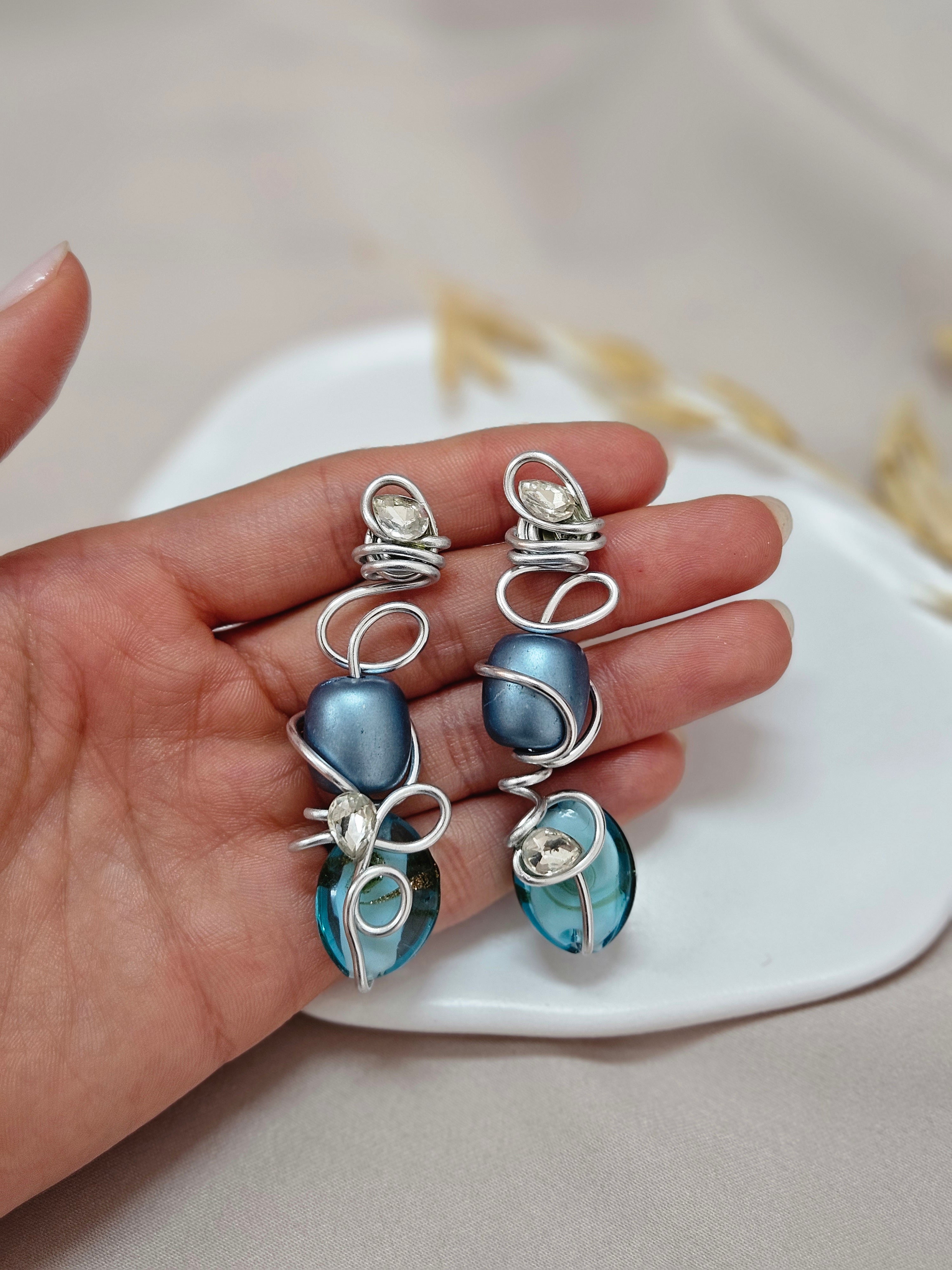 Assymmetical Blue Beaded Bracelet Set