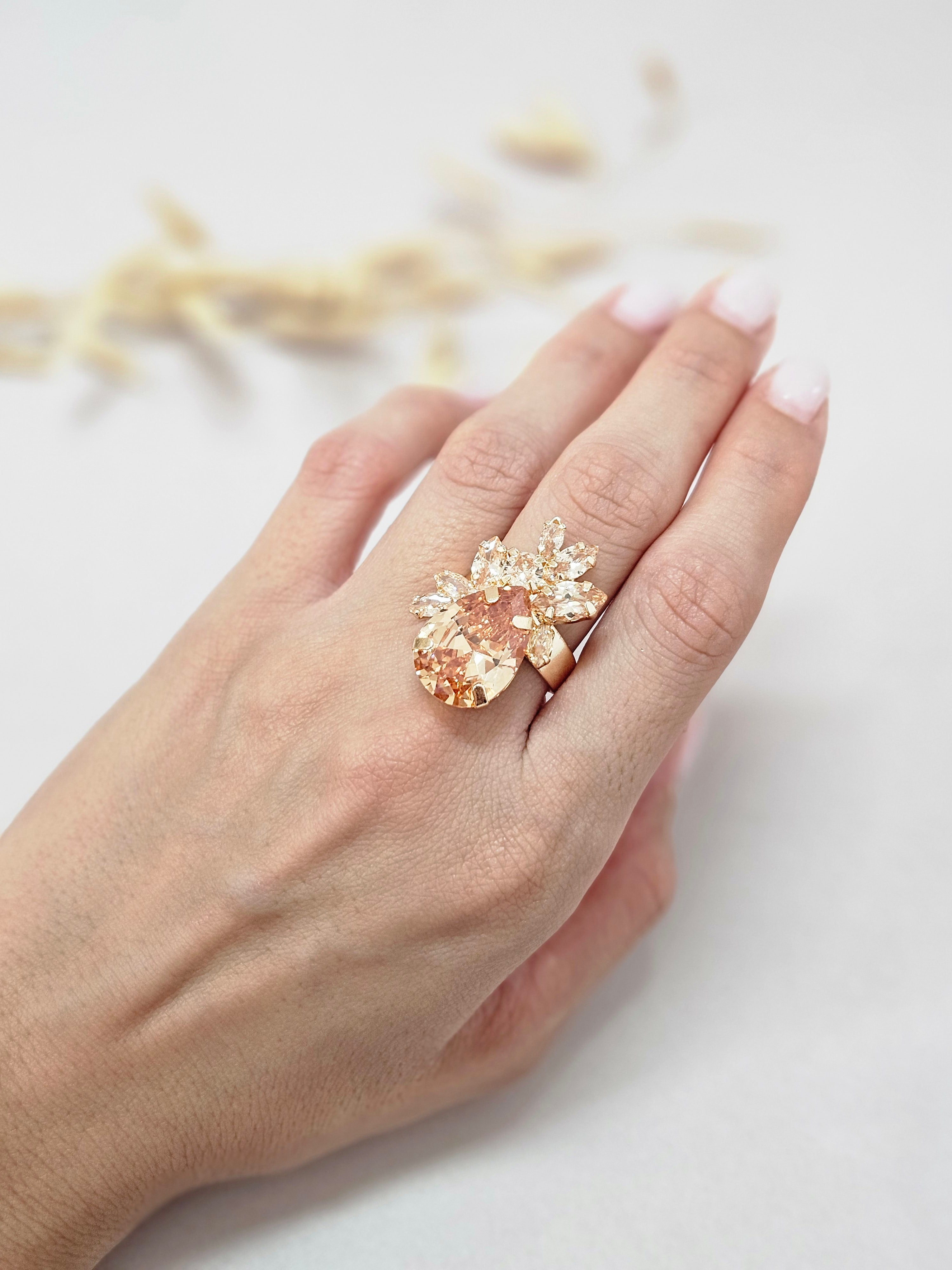 Luxurious Pineapple Statment Ghampagne Jewelry Set