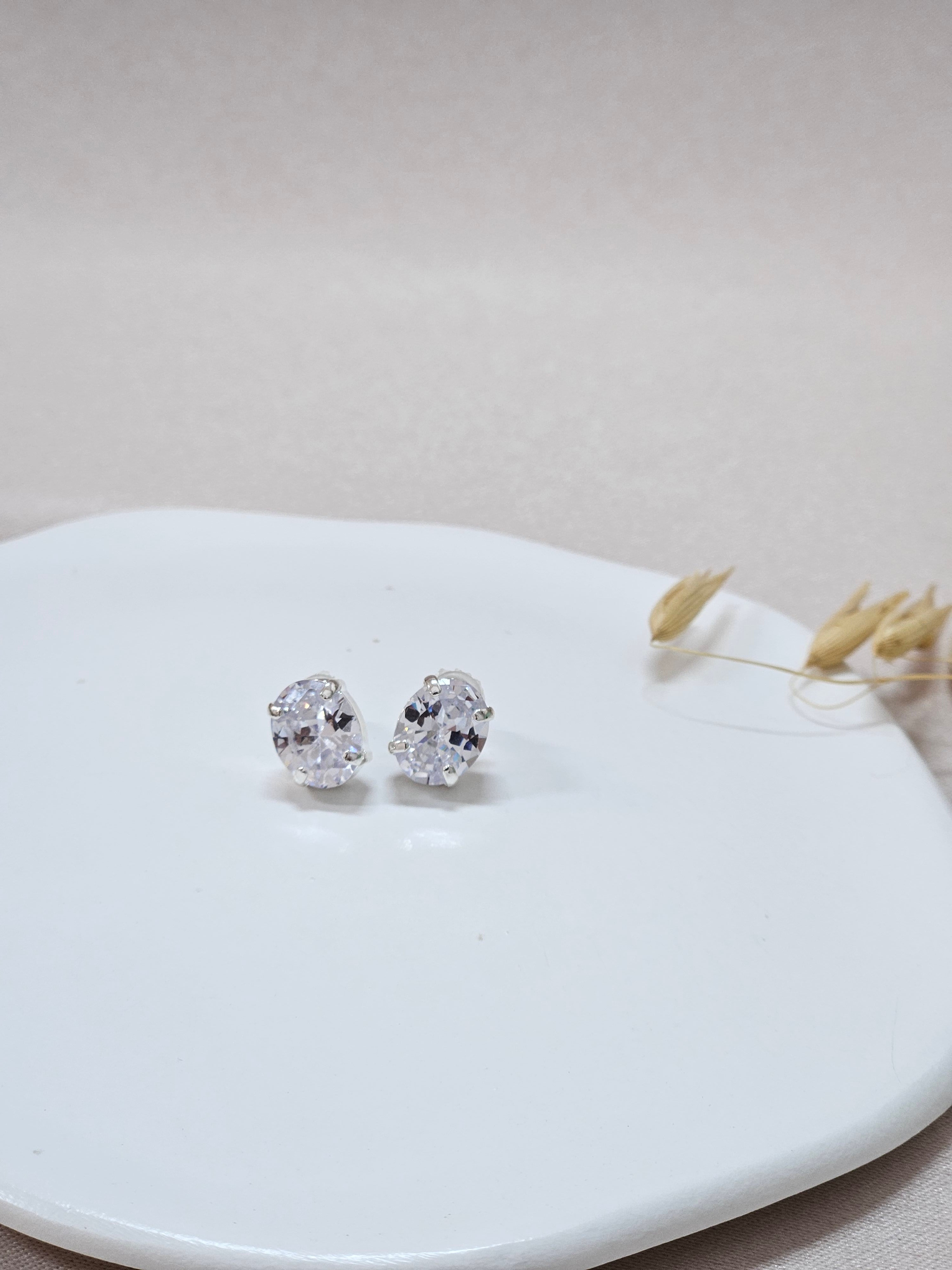 Oval Stud Earrings