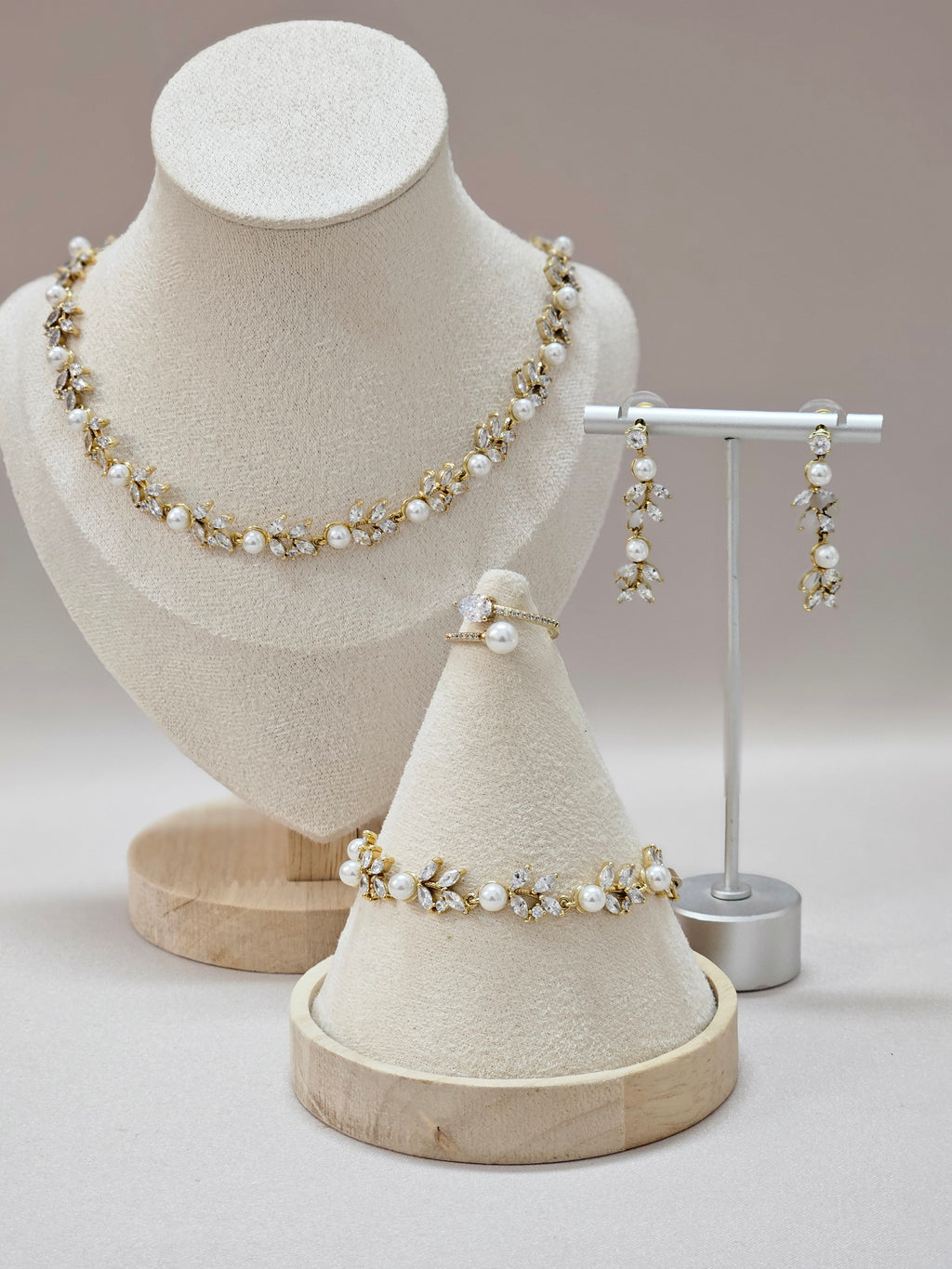 Gold Plated Pearls Jewelry Set