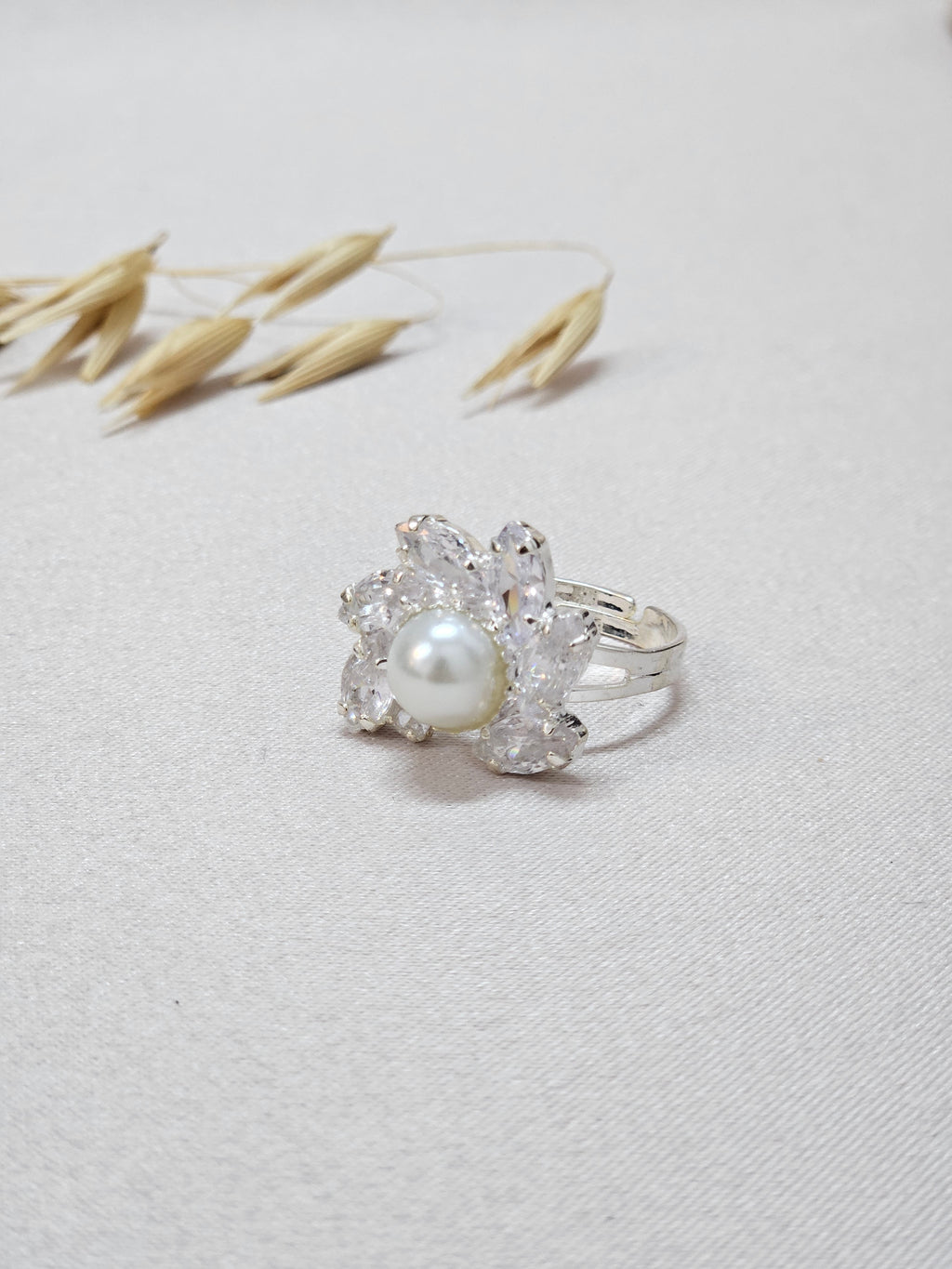 Adjustable Flower Pearl Ring