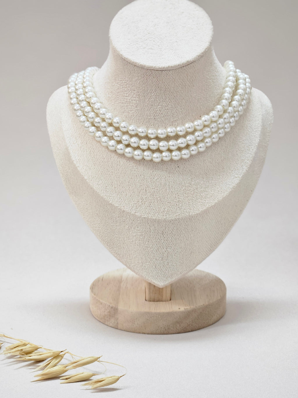 Three Pearl Layers Choker Necklace