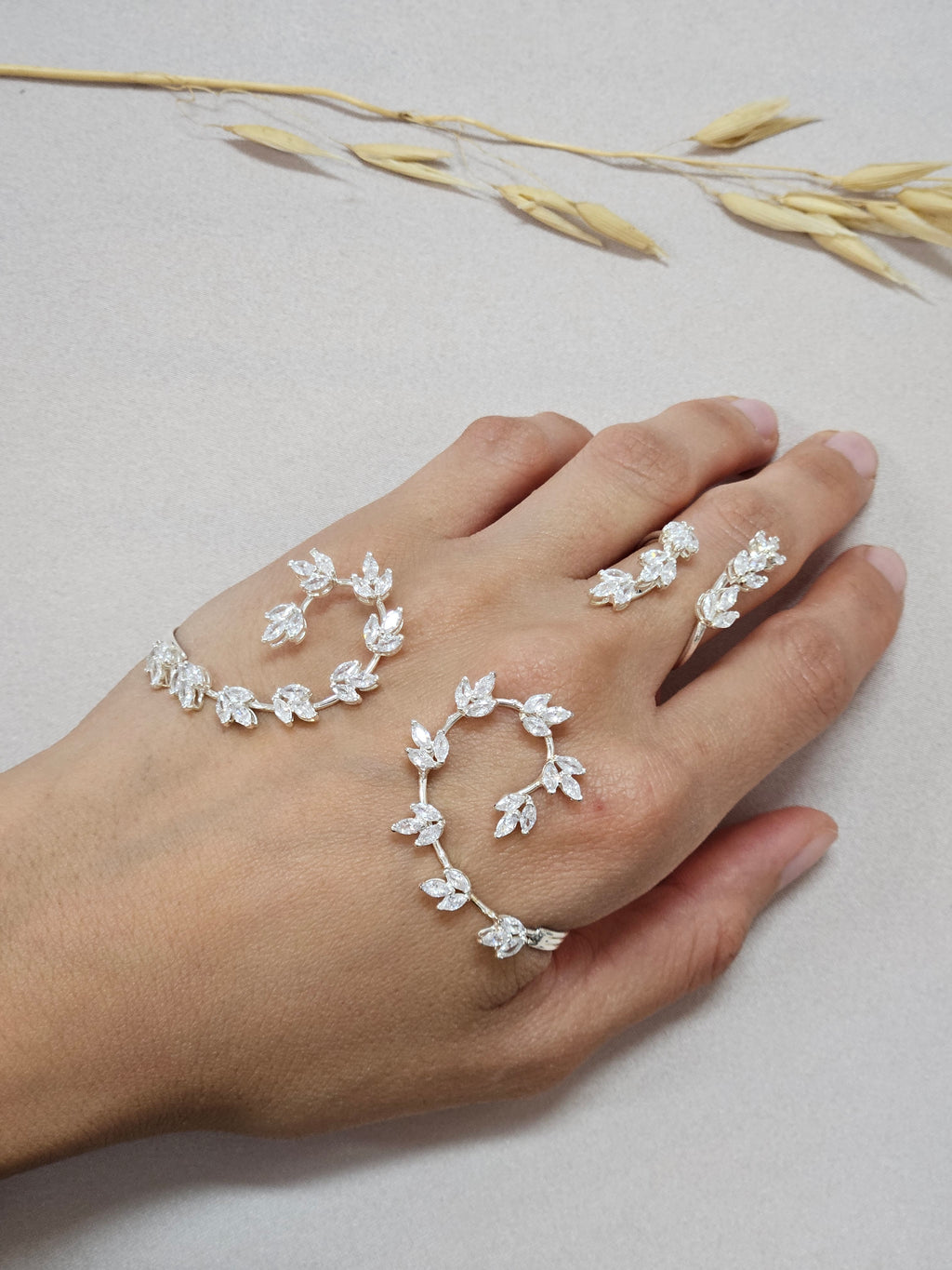 Silver Palm Blacelet Jewelry Set