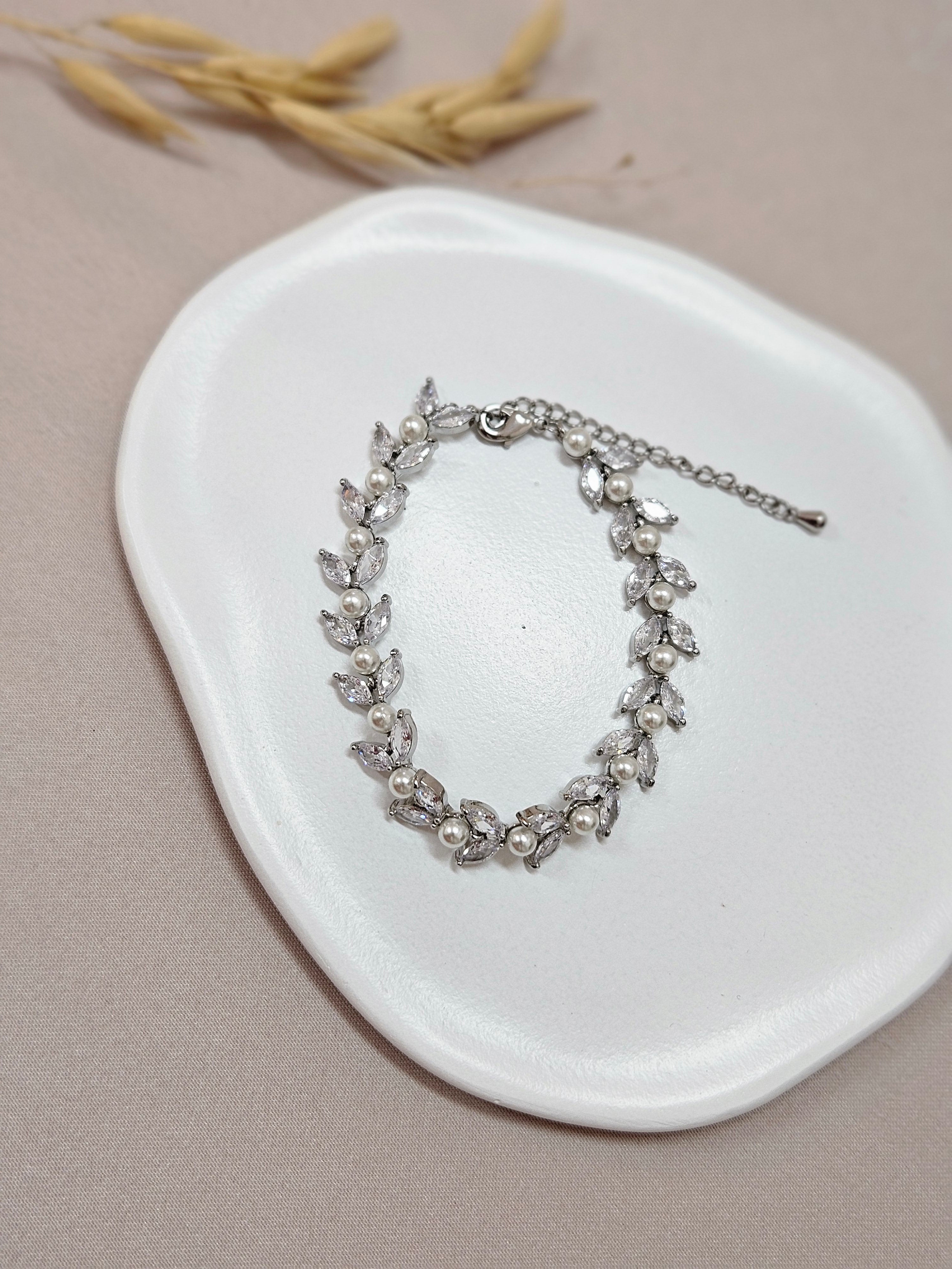 Adjustable Pearl Crystal Bracelet