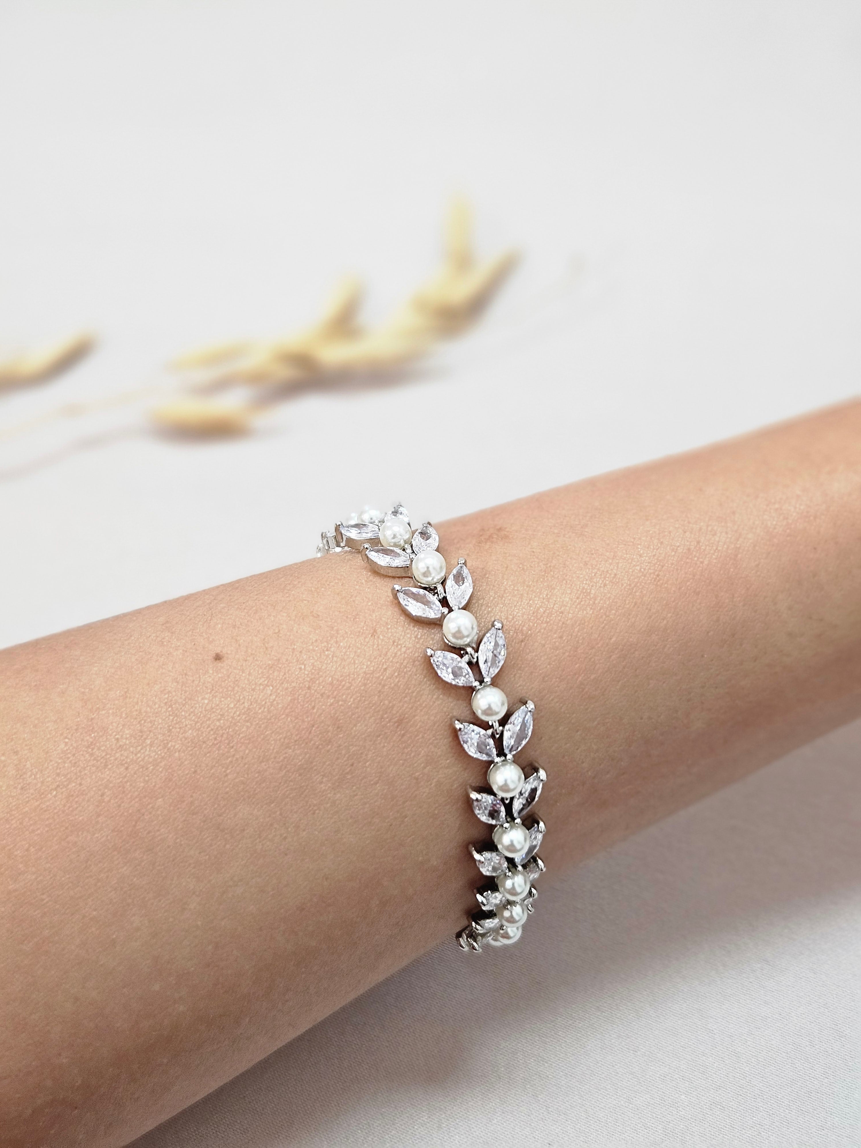 Adjustable Pearl Crystal Bracelet