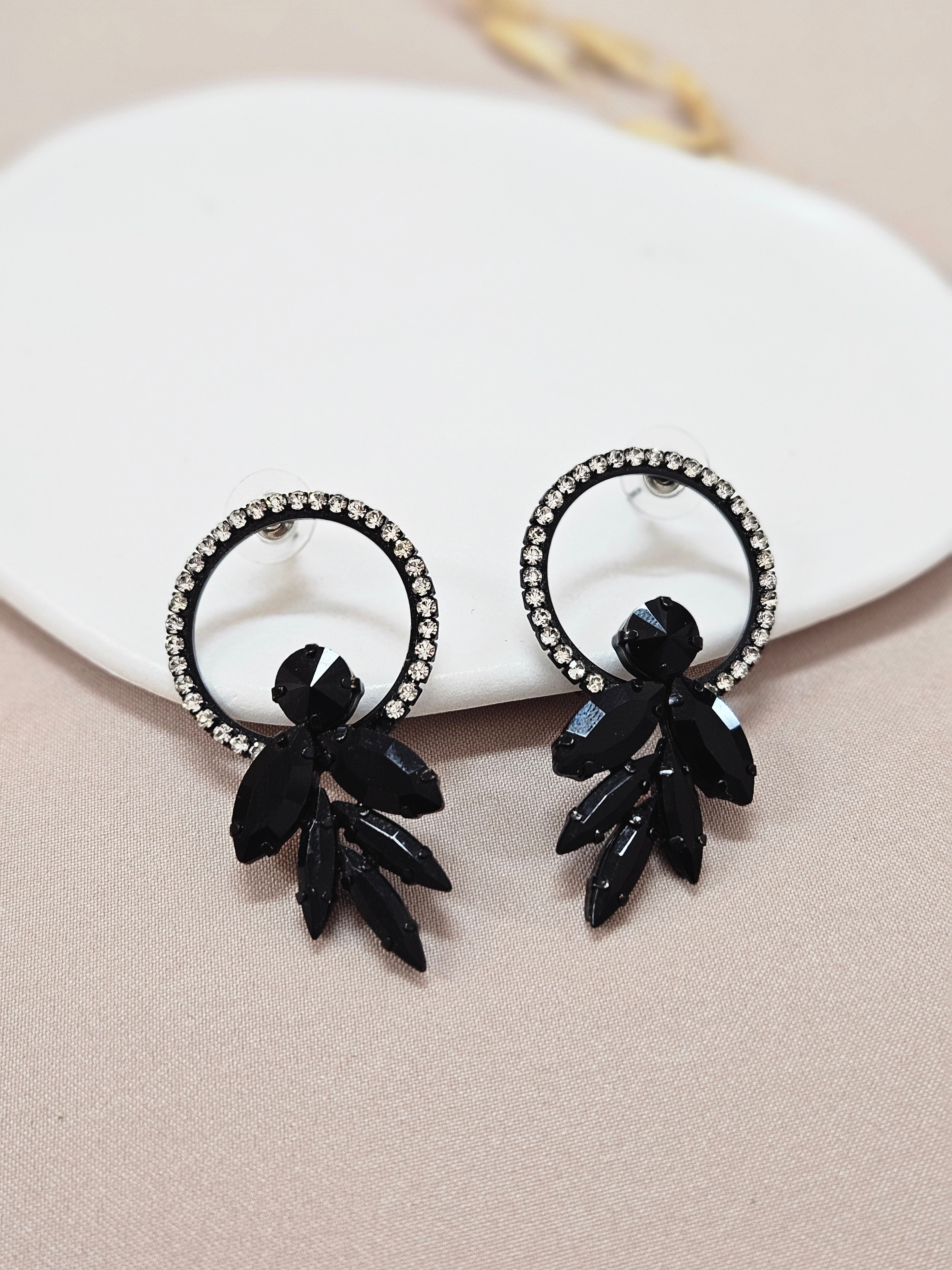 CLassic Square Black Crystal Earrings  - AESC43
