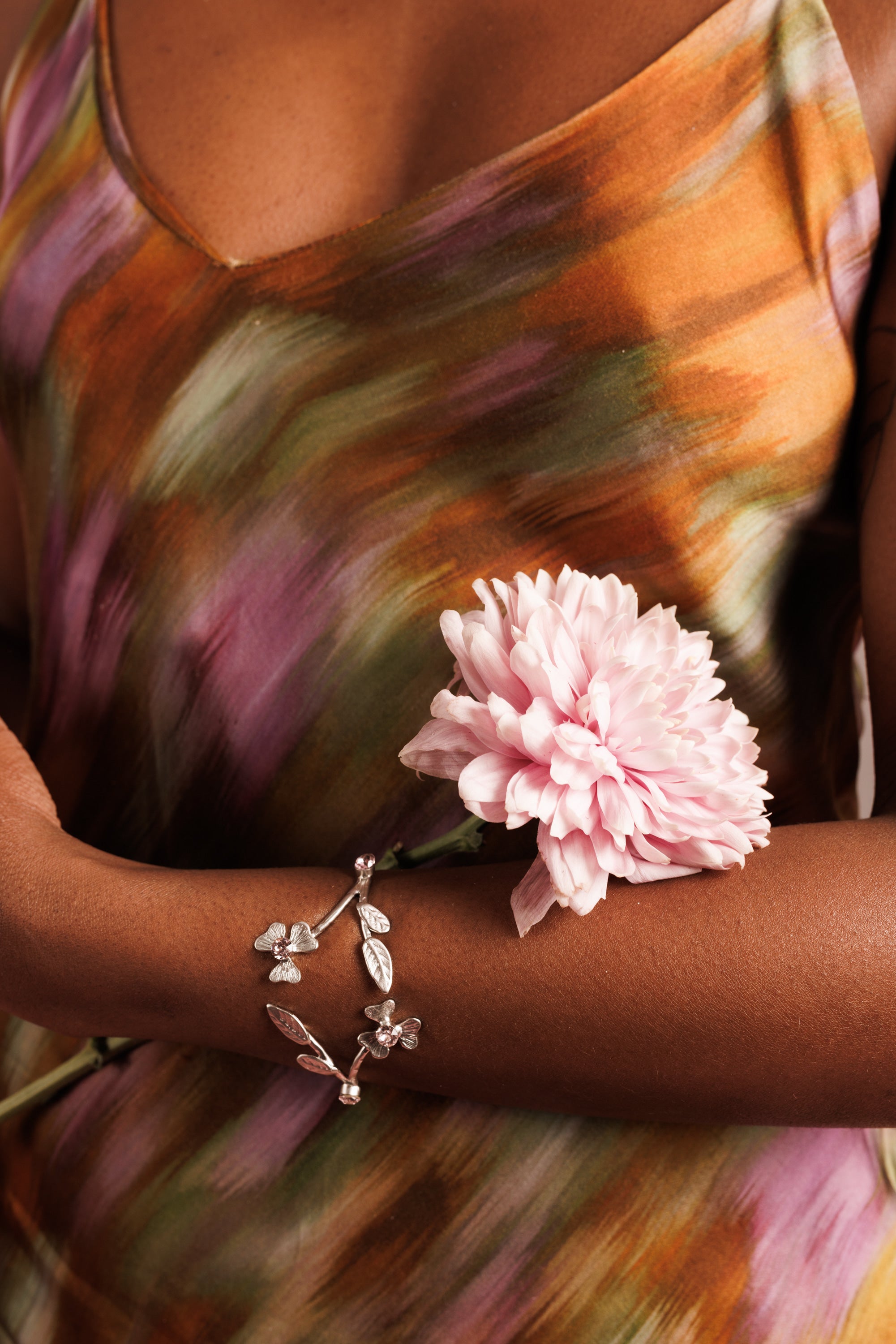 Silver Bloom Jewelry Set Adorned With Light Pink Crystals
