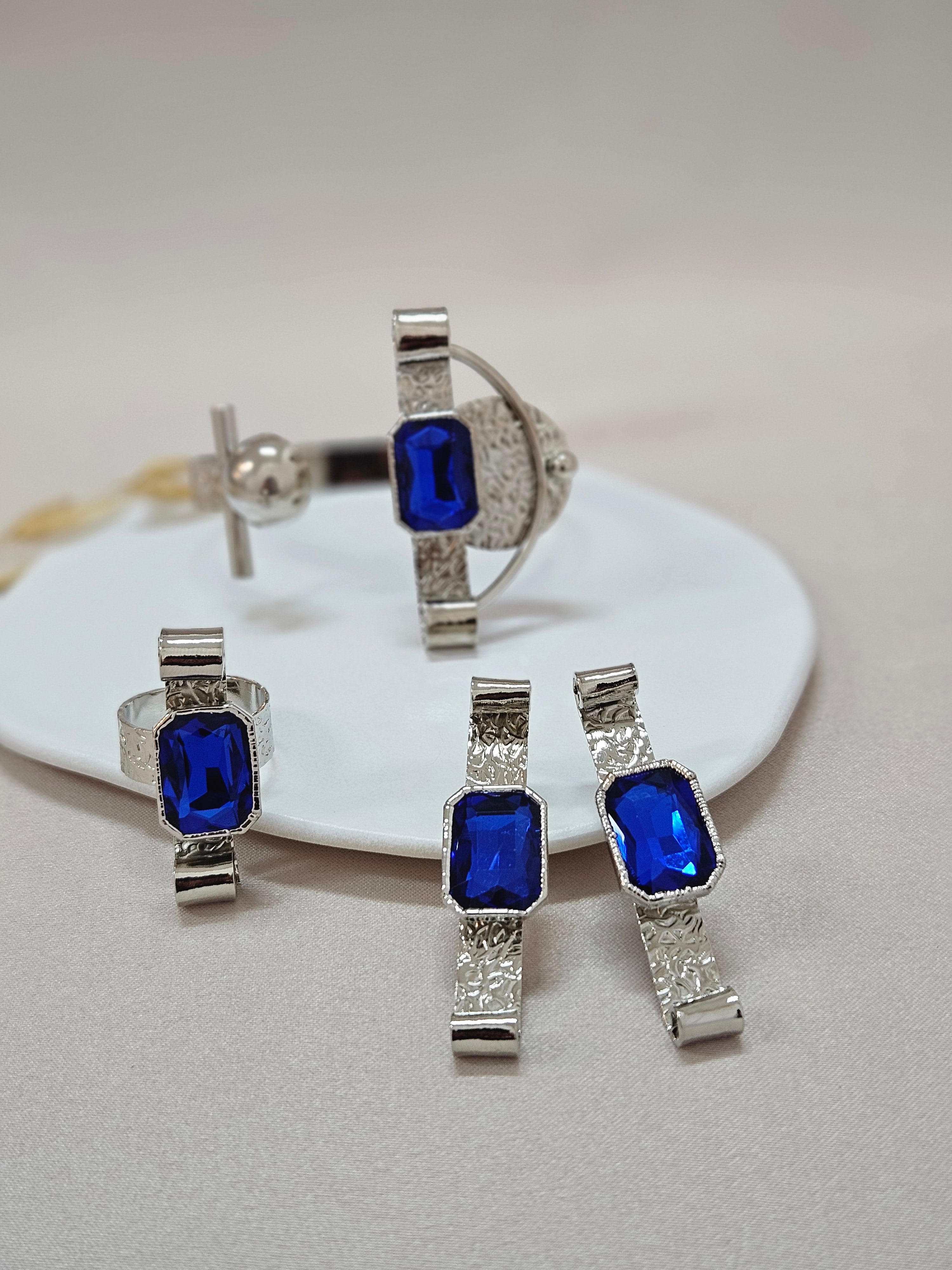 Luxurious Silver-Plated Jewelry Set.