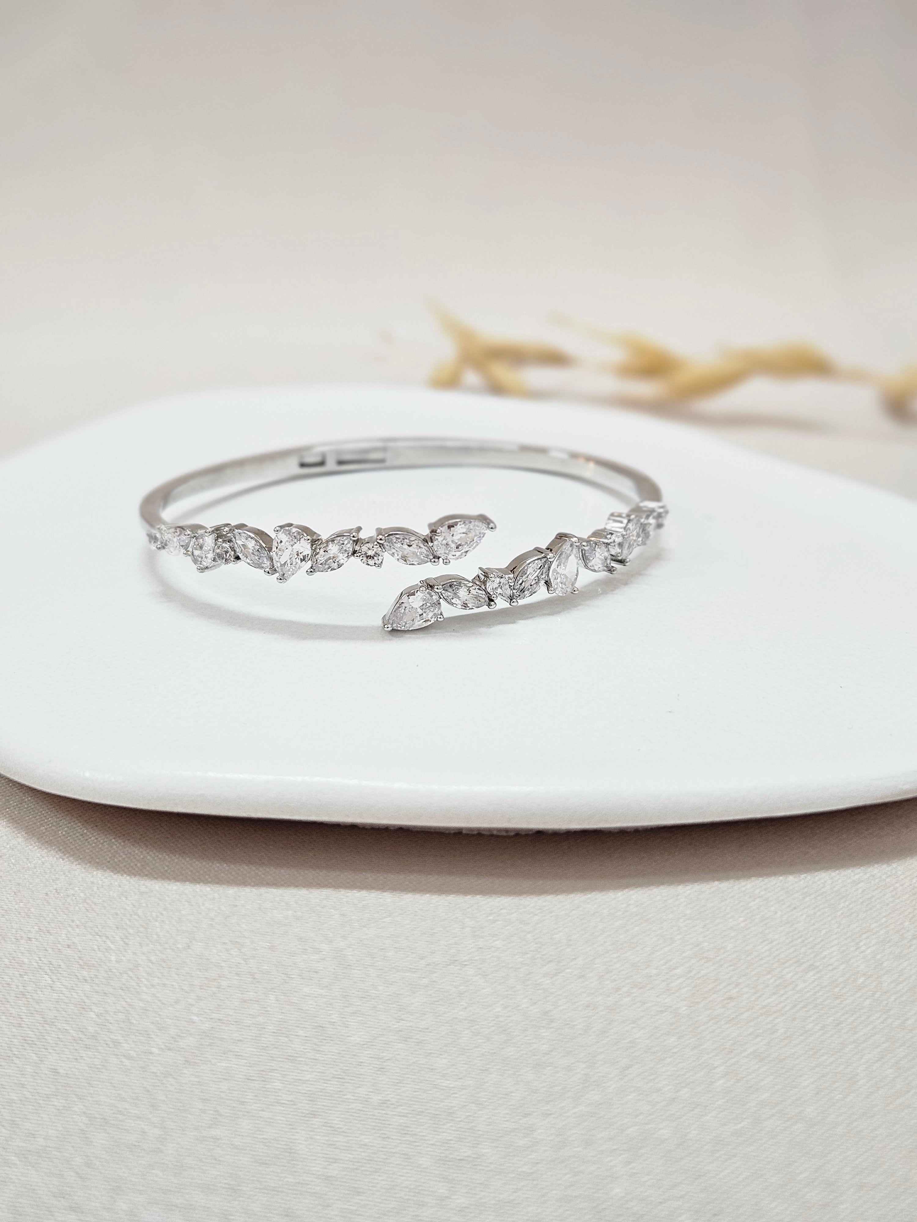 Marline Bracelet - Cuff Crystal SIlver Bracelet - ABSC31