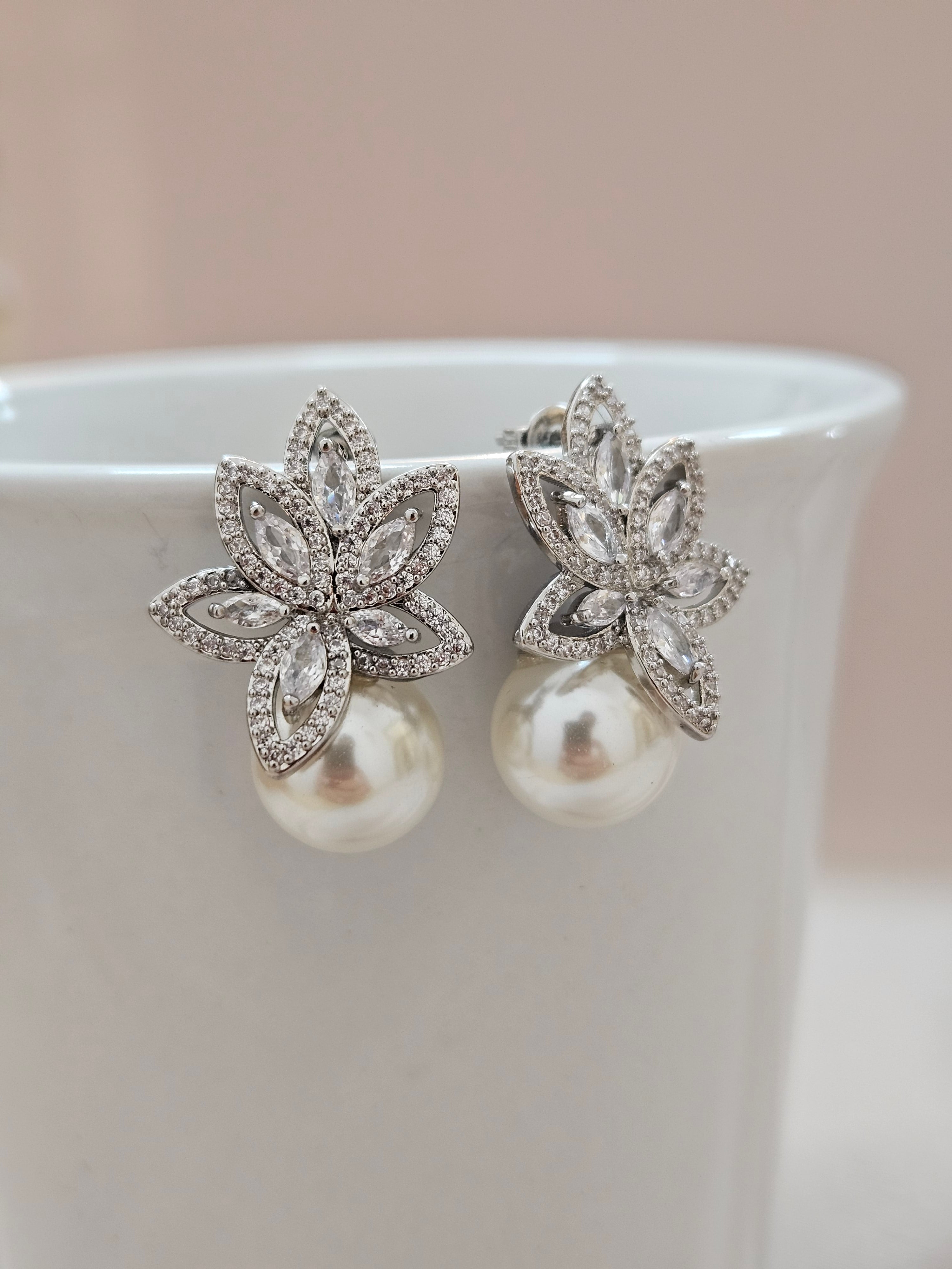 Floral Design Crystal Pearl Stud Earrings - AESP12
