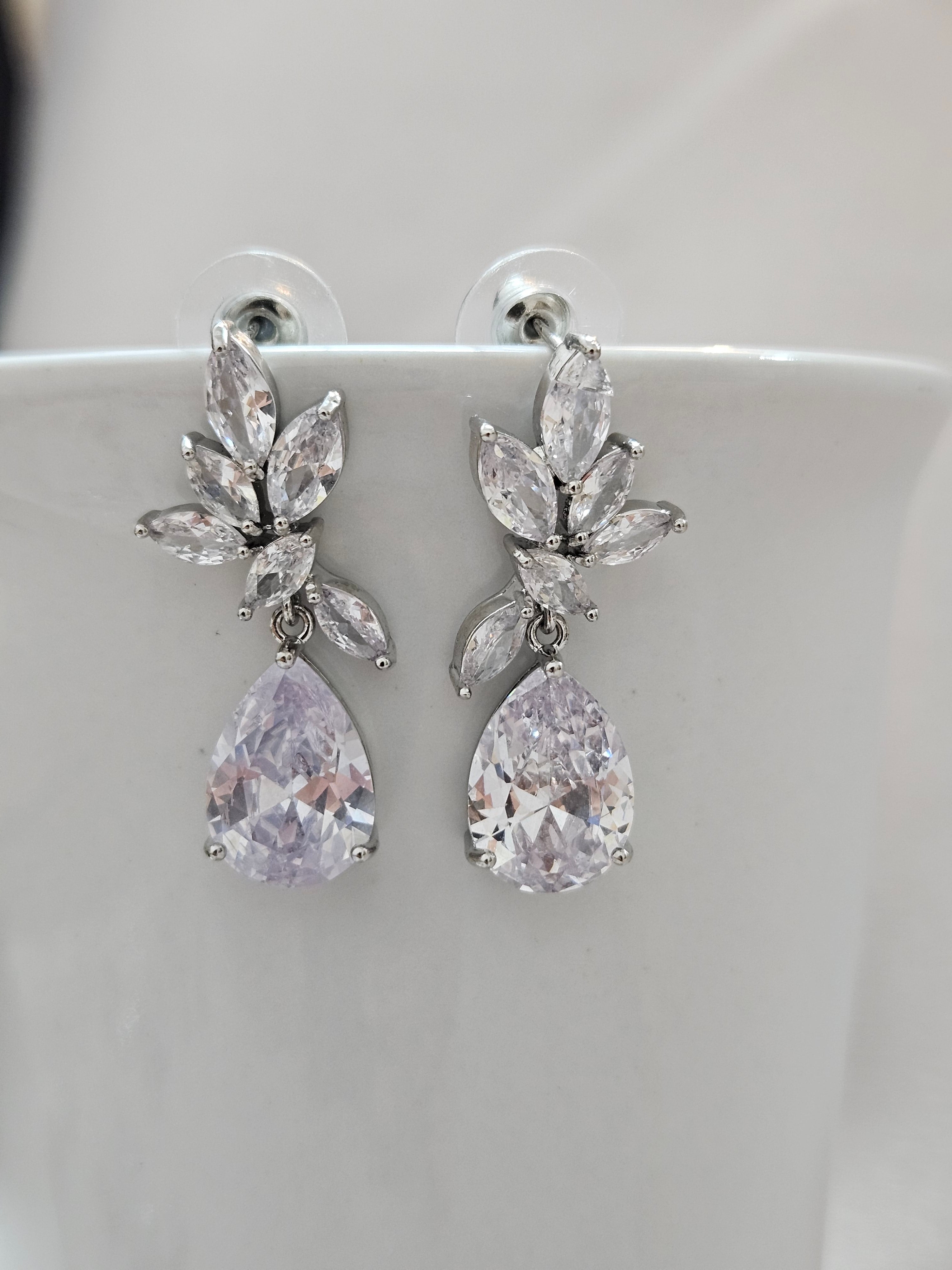 Drop Floral Crystal Earrings - AESC10