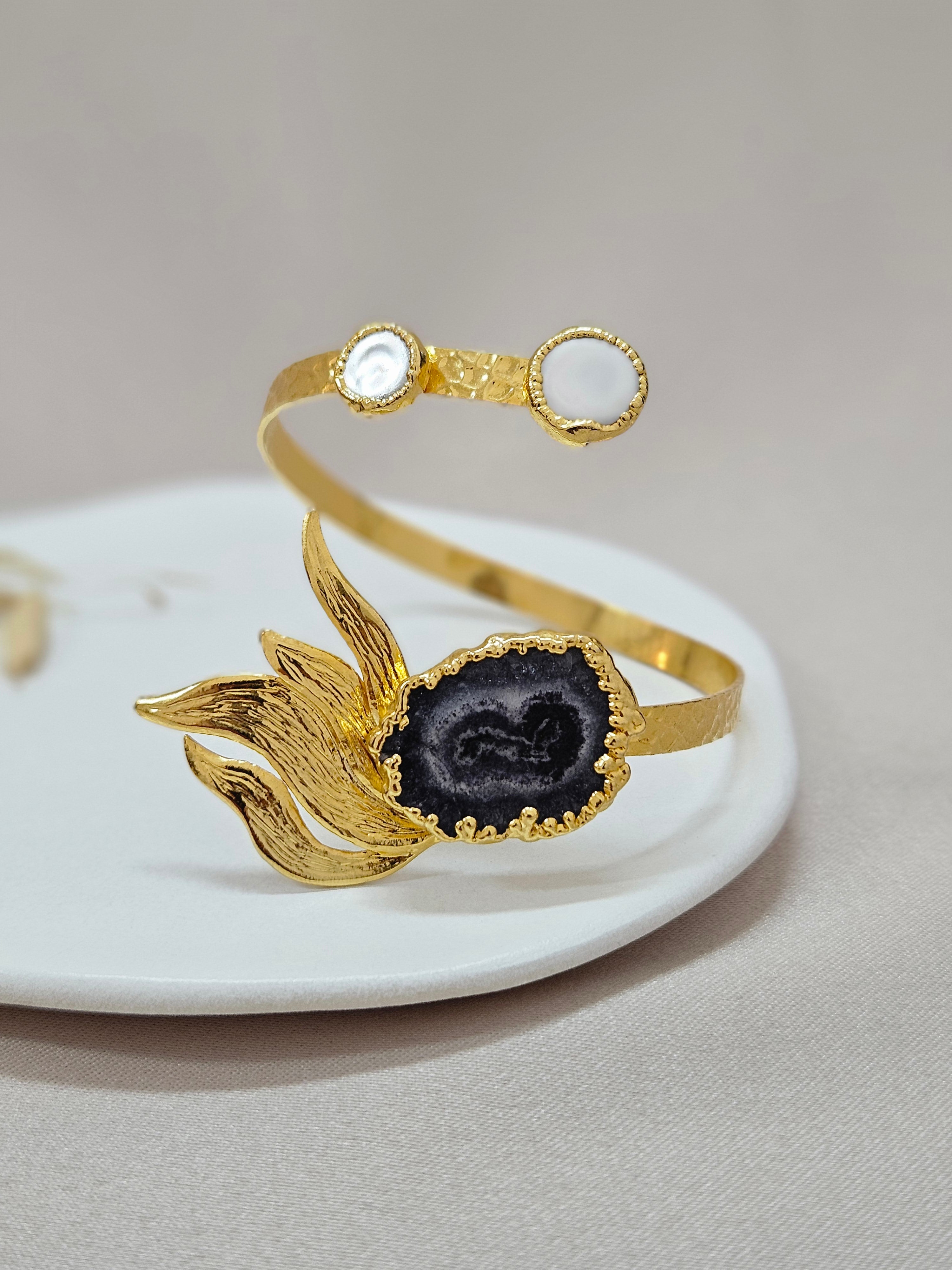 Bold Artistic Black Gold Cuff - Tbgg