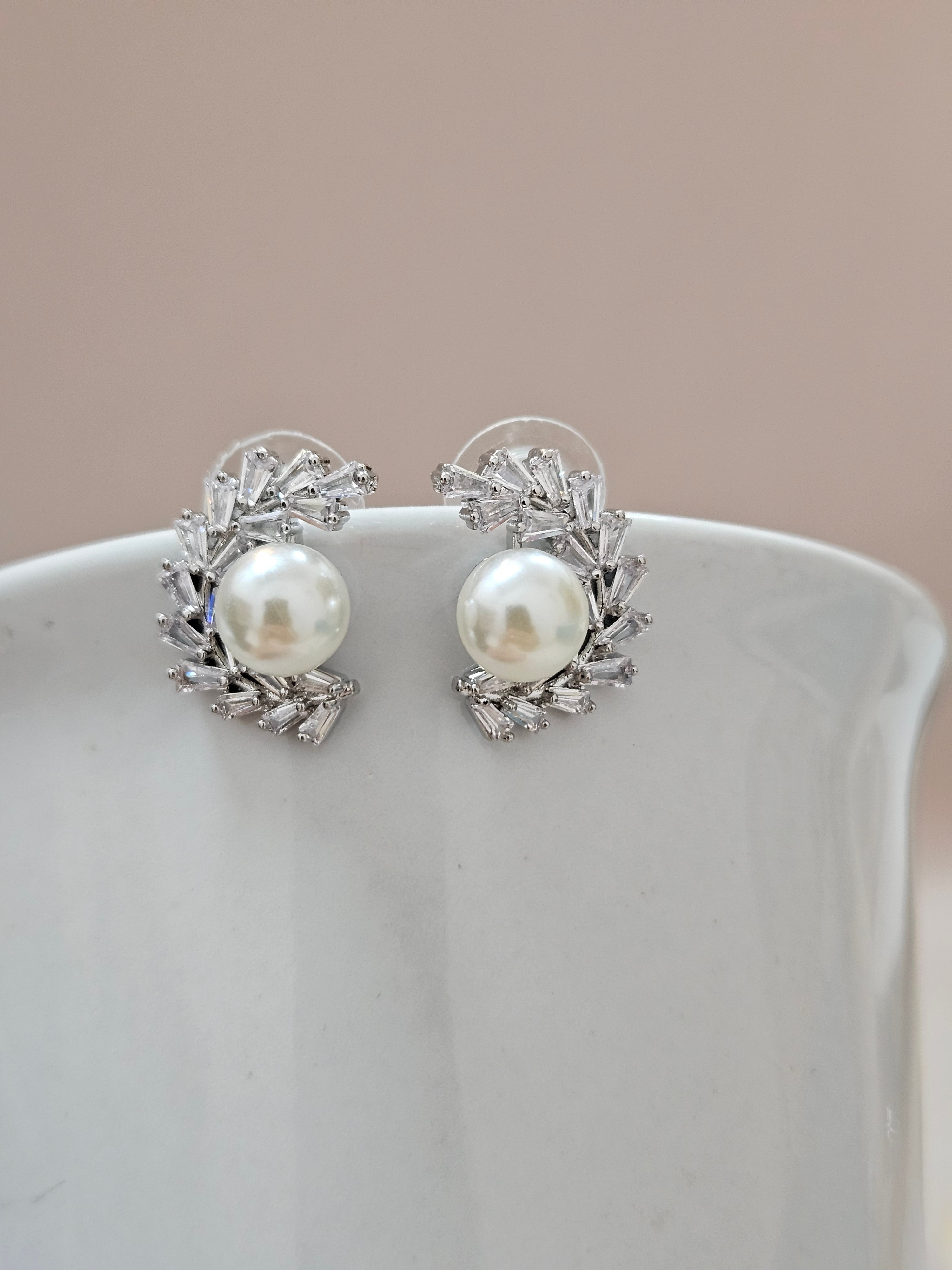 Half-Moon Stud Pearl Earrings - AESP14