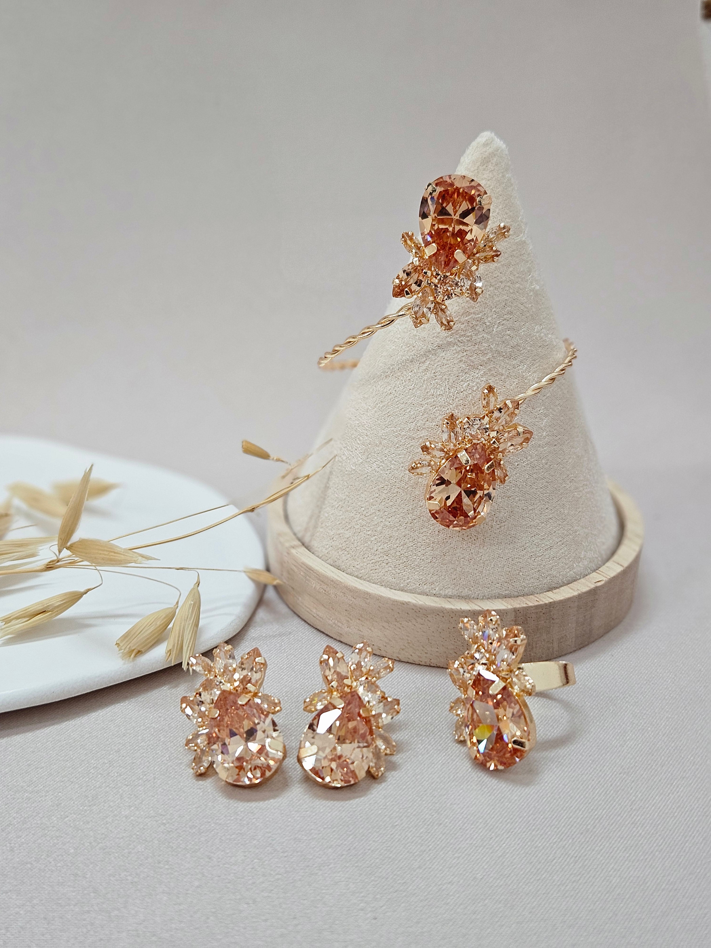 Luxurious Pineapple Statment Ghampagne Jewelry Set - TBSGG