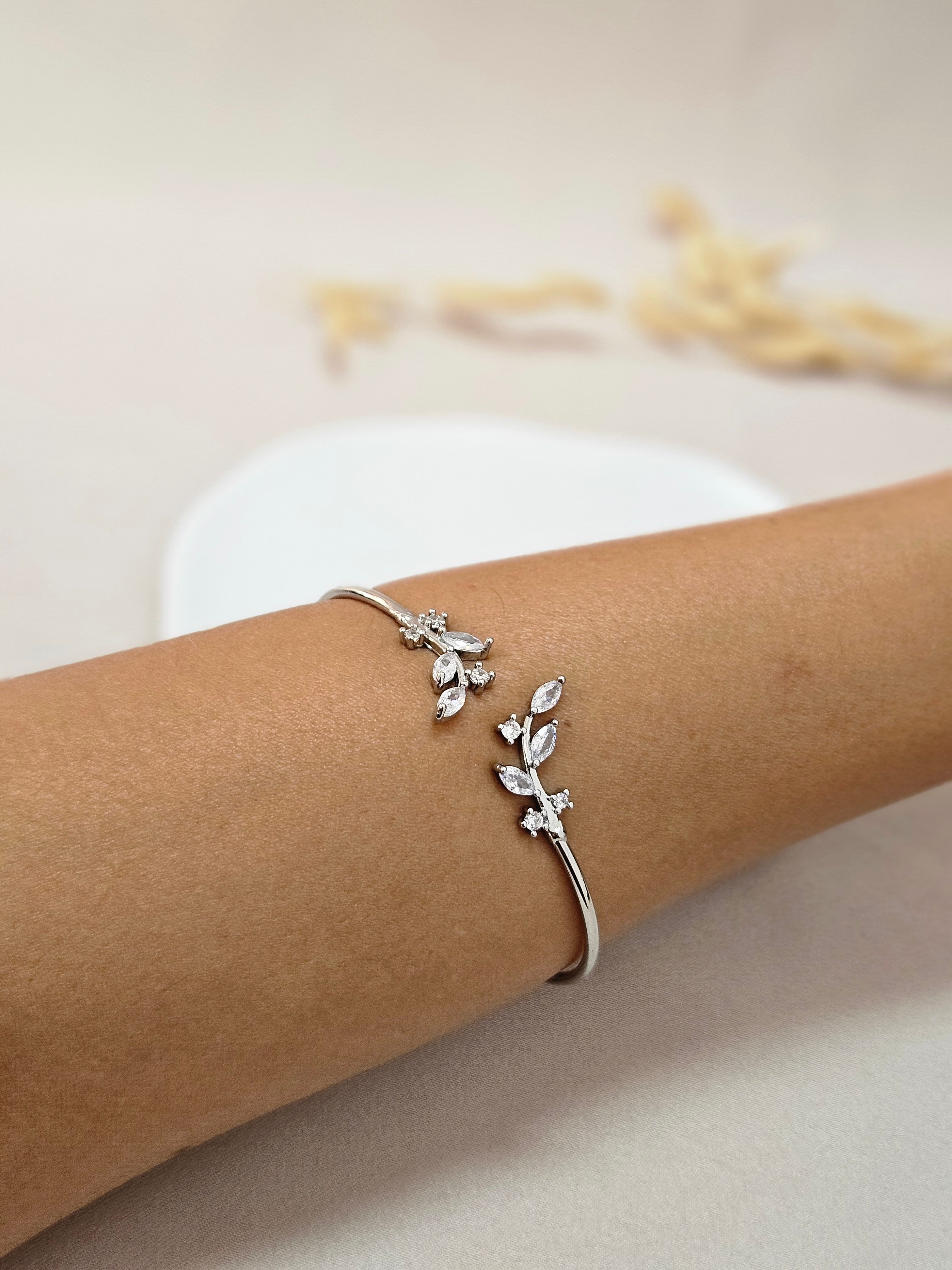 Minimalist Cuff Leaf Crystal Silver Bracelet - ABSC