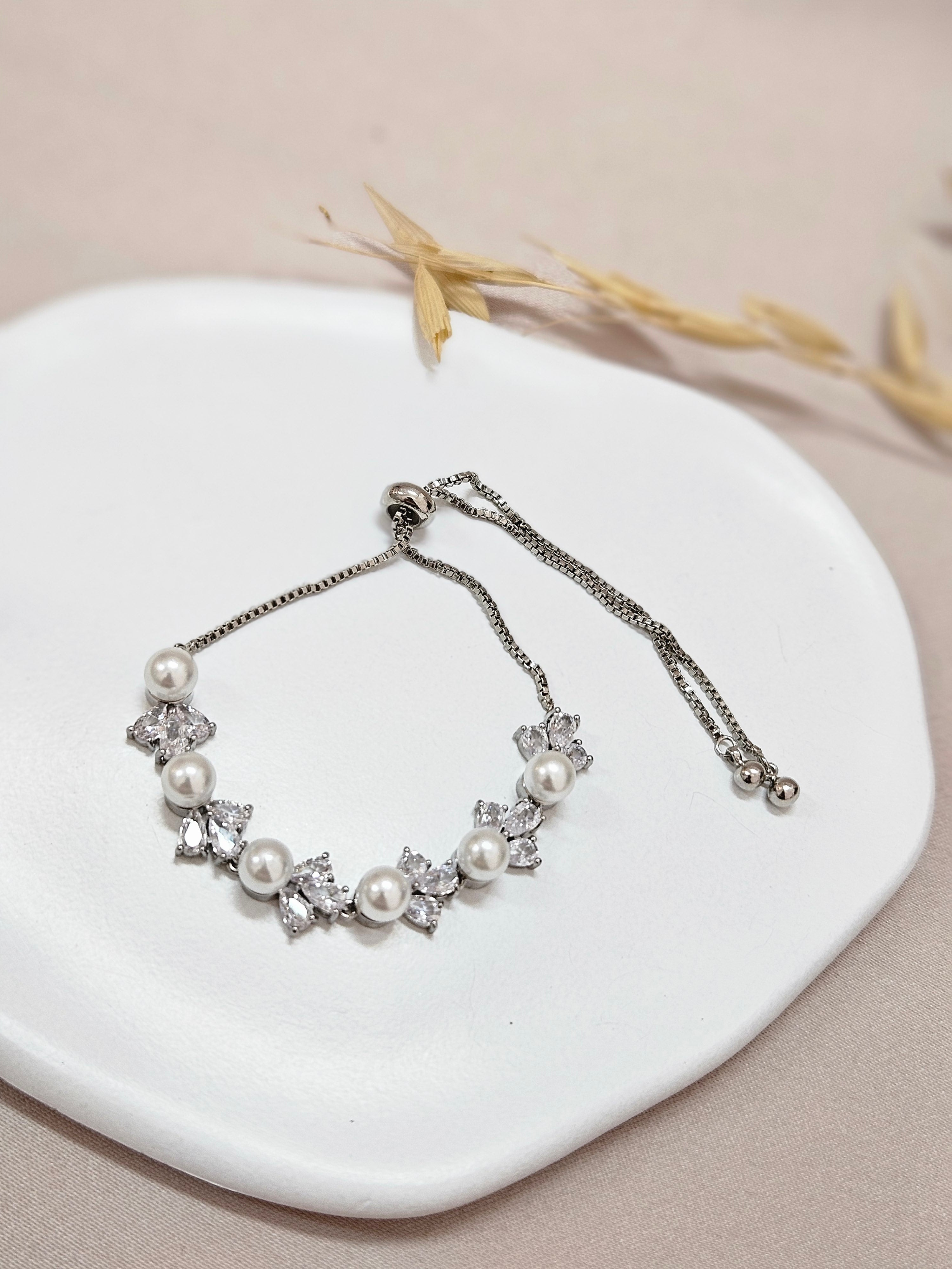 Adjustable Delicate Pearl Crystal Bracelet - ABSP5