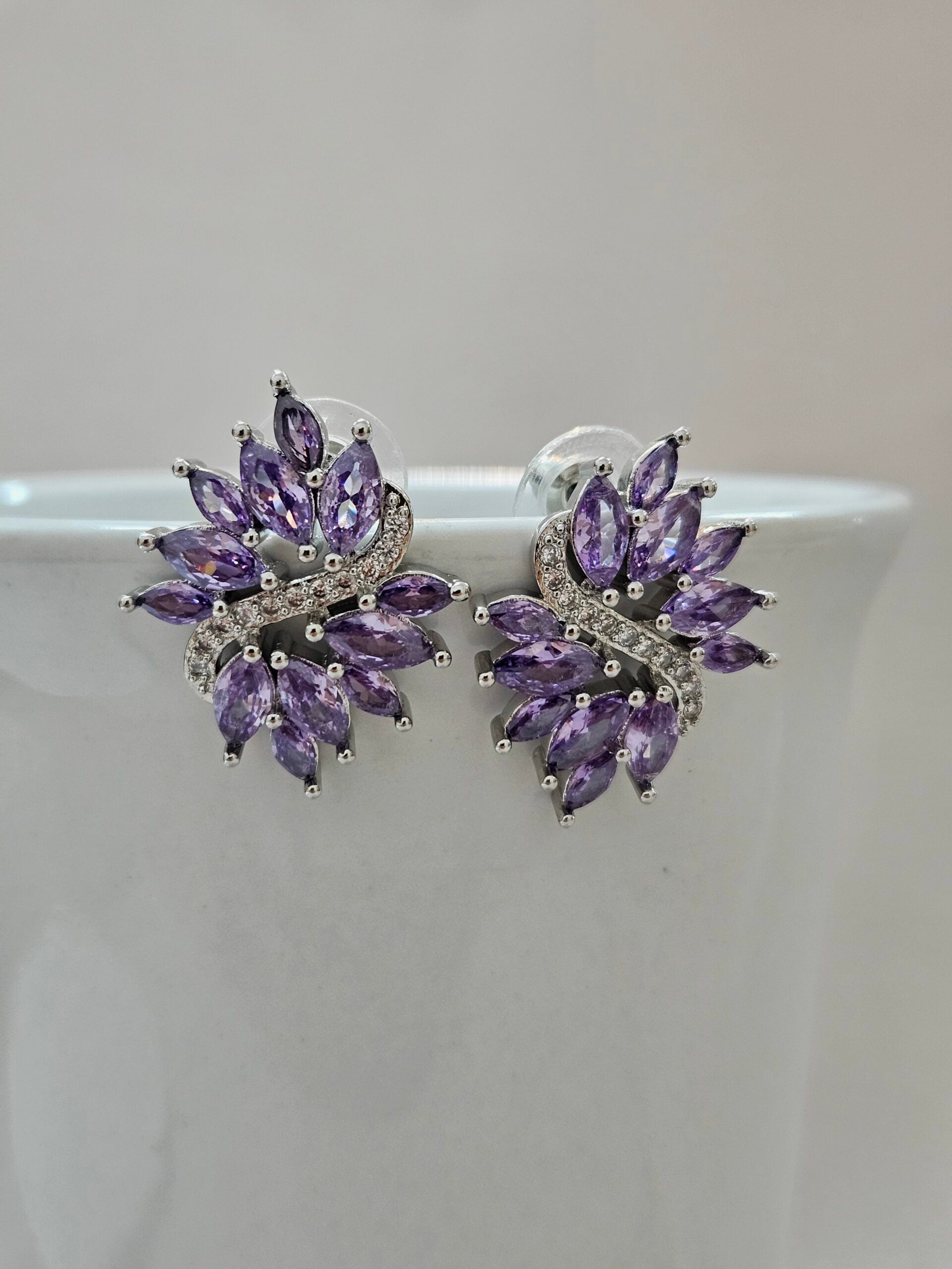 Light Purple Floral Statement Stud Earrings - aepc