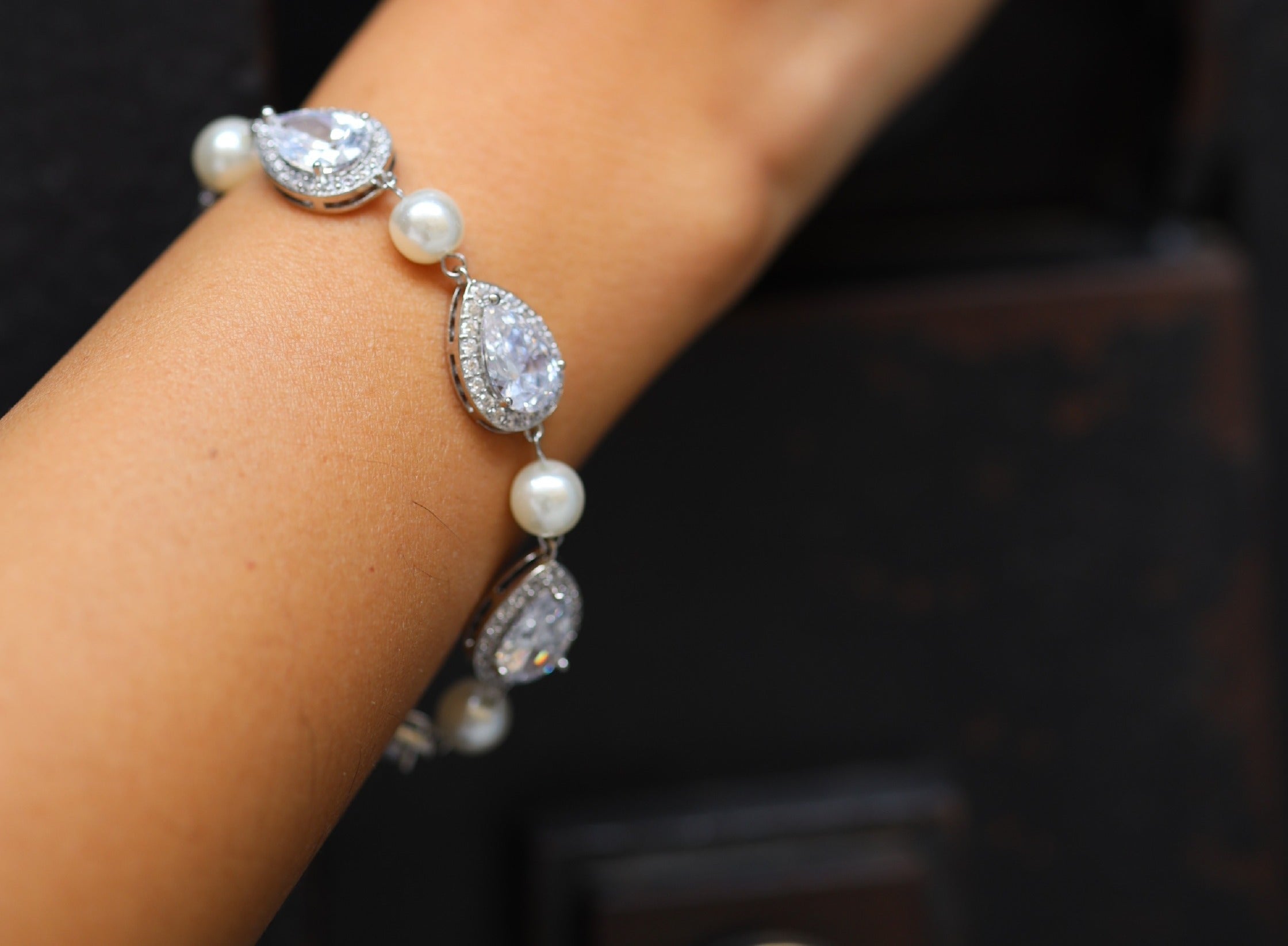Statement Teardop Pendant Zirconia And Pearl Chain Bracelet