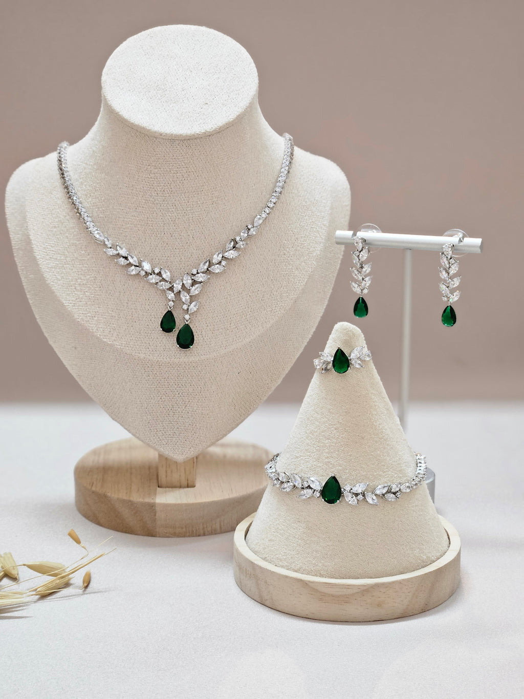 emerald green crustal jewelry set for weddings