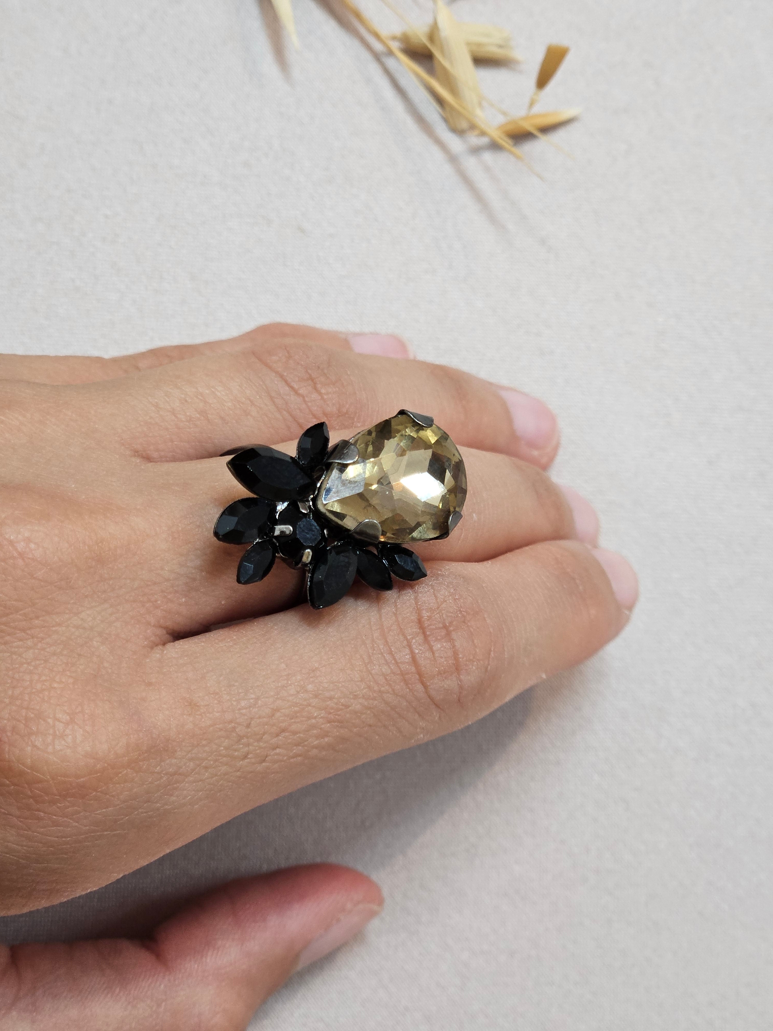 Champagne And Black Jewelry Set