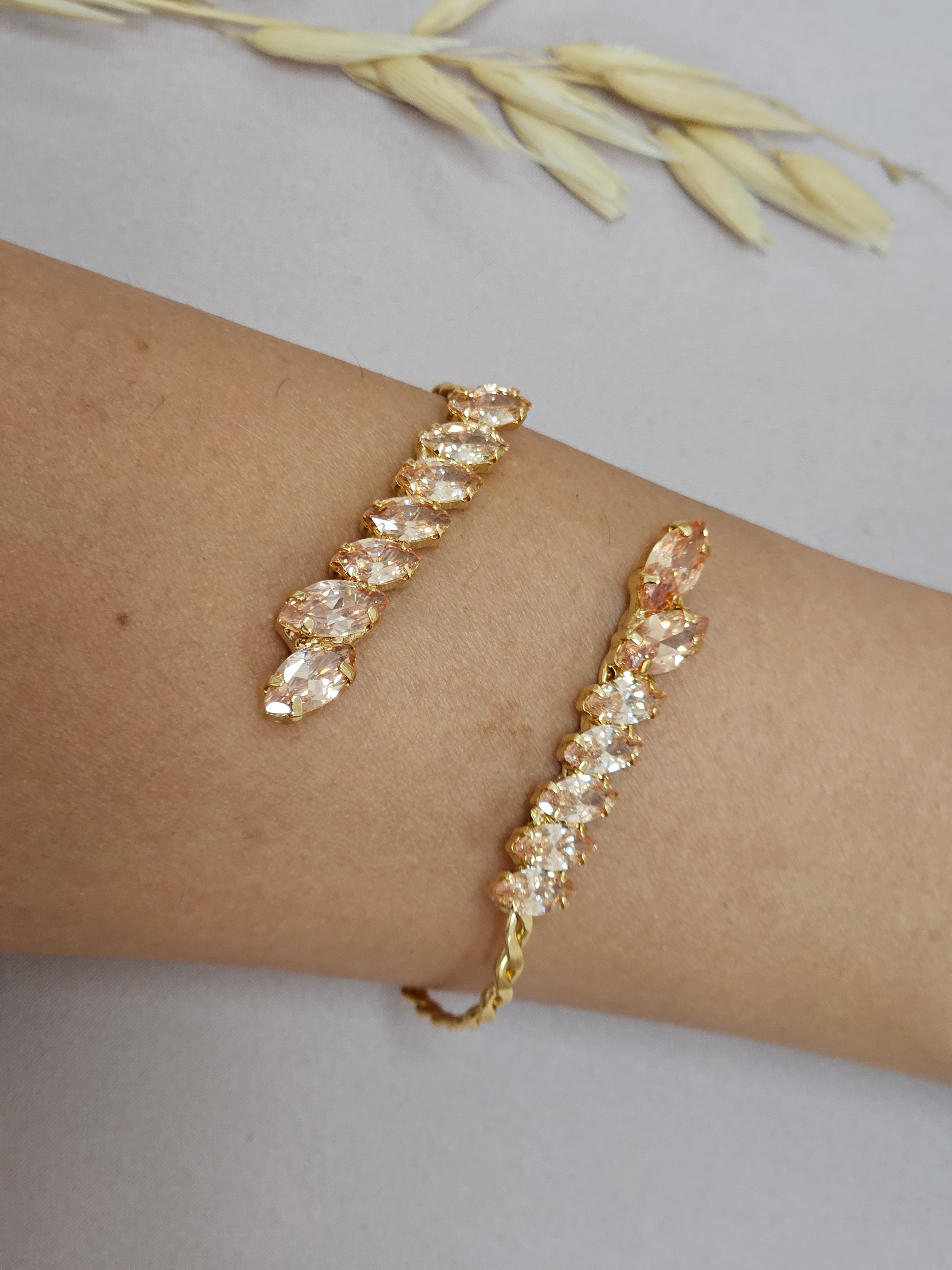 Delicate champagne jewelry set