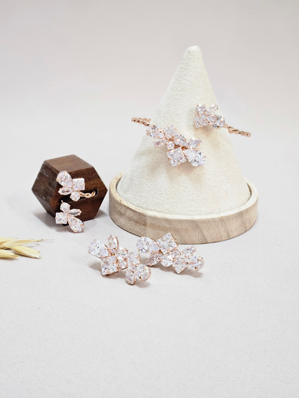 Geometrical Rose Gold Bridal Jewelry Set
