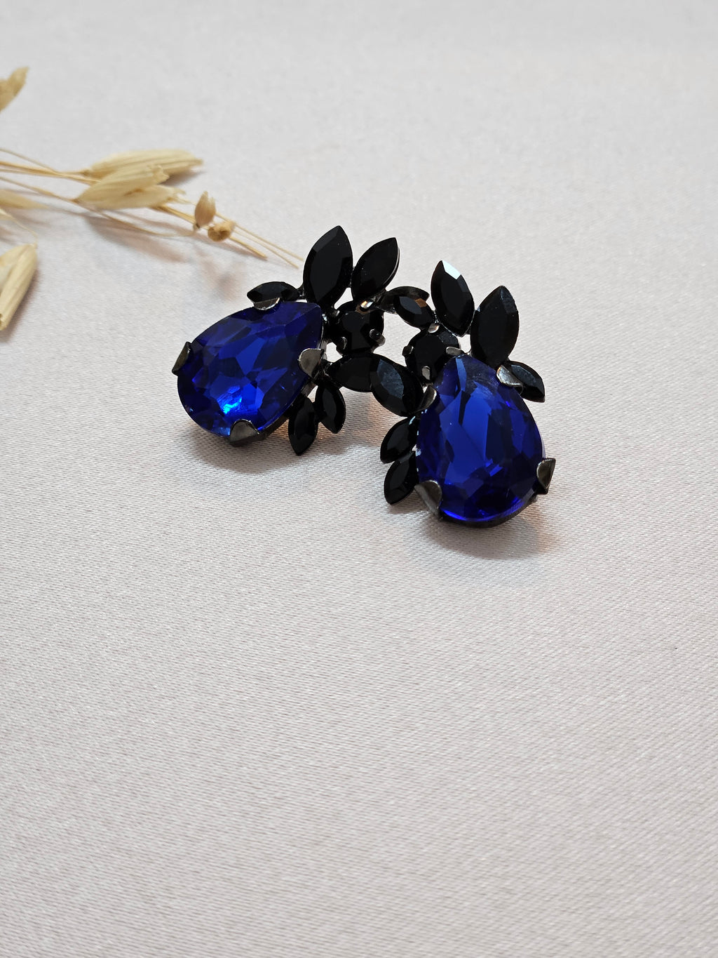 Black And Navy Jewelry Set