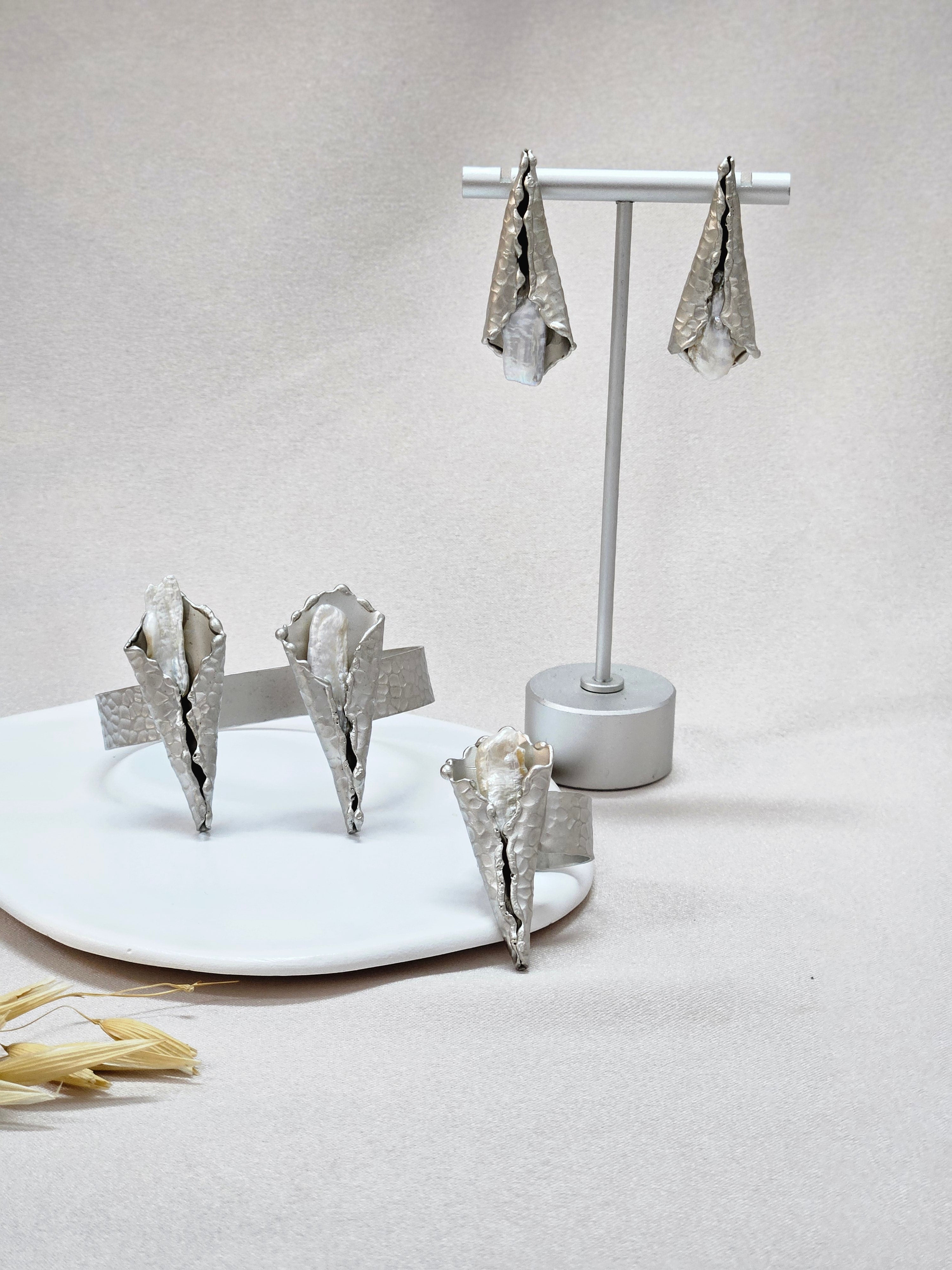 Tulip Jewelry Set