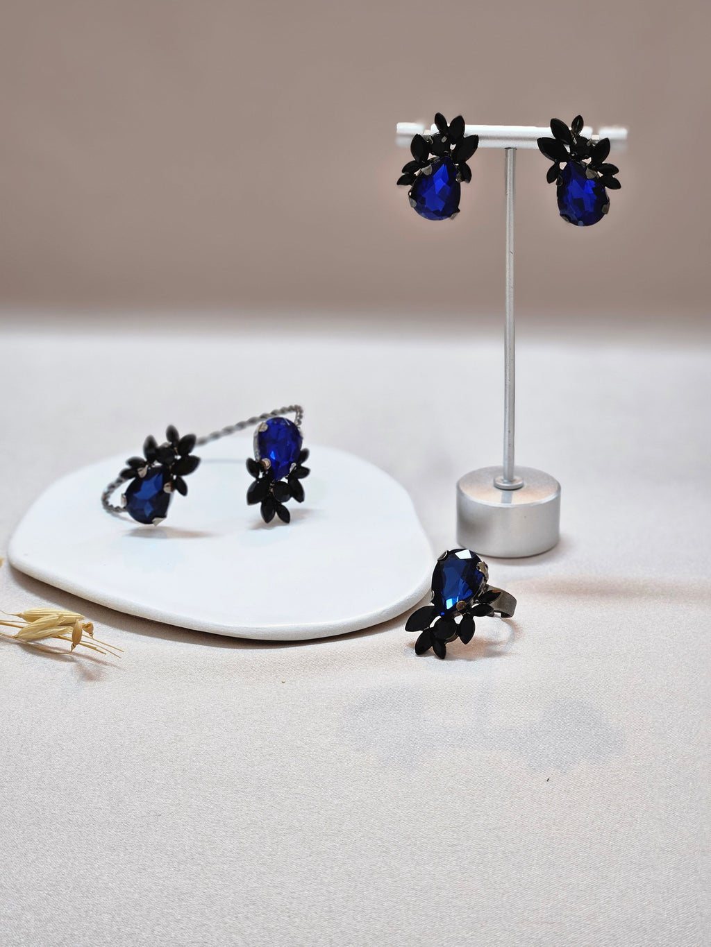Black And Navy Jewelry Set