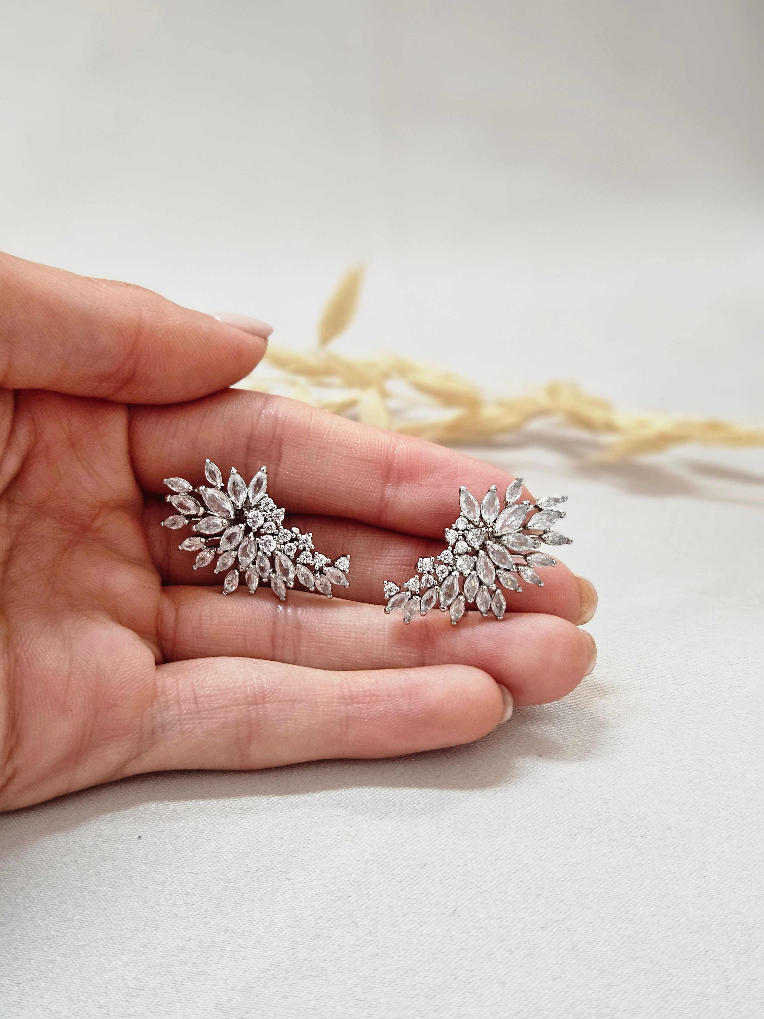 Stunning Earin Cuff Crystal Earrings - AESC2