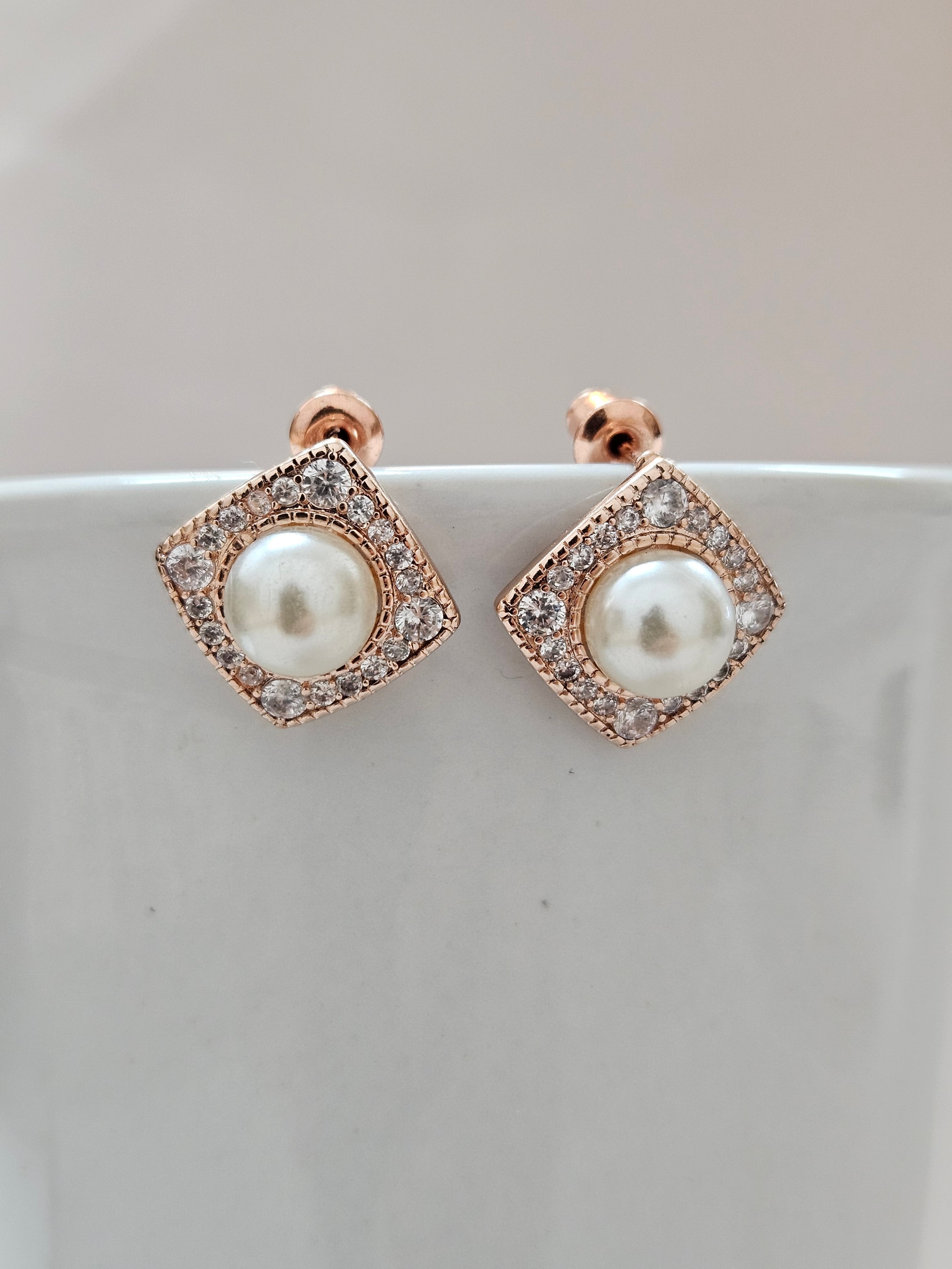 Small Pearl Rose Gold Stud Earrings - AERC5
